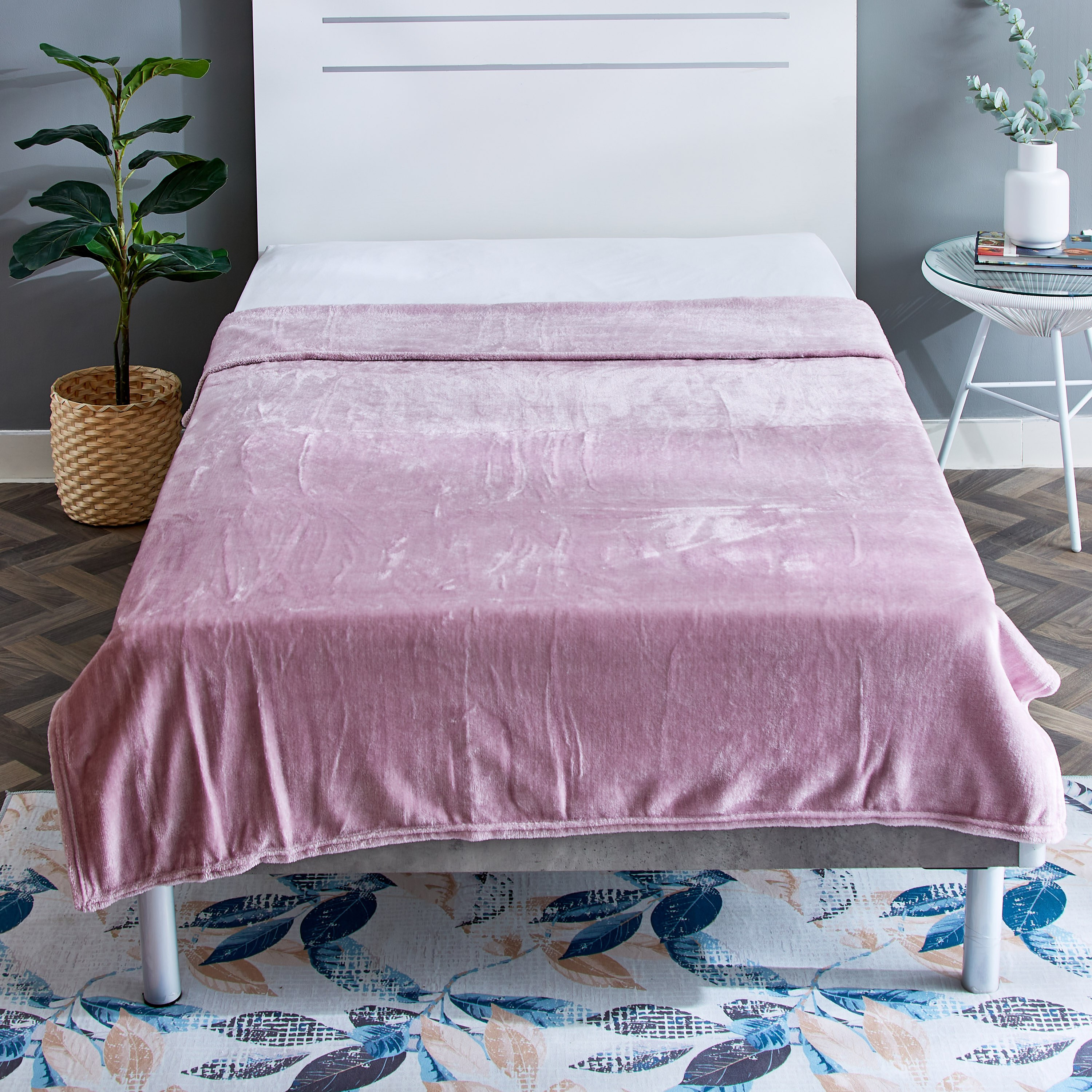 Nova Solid Flannel Queen Blanket - 200x220 cm-hbxhomeware-hbxbedroom-image-2
