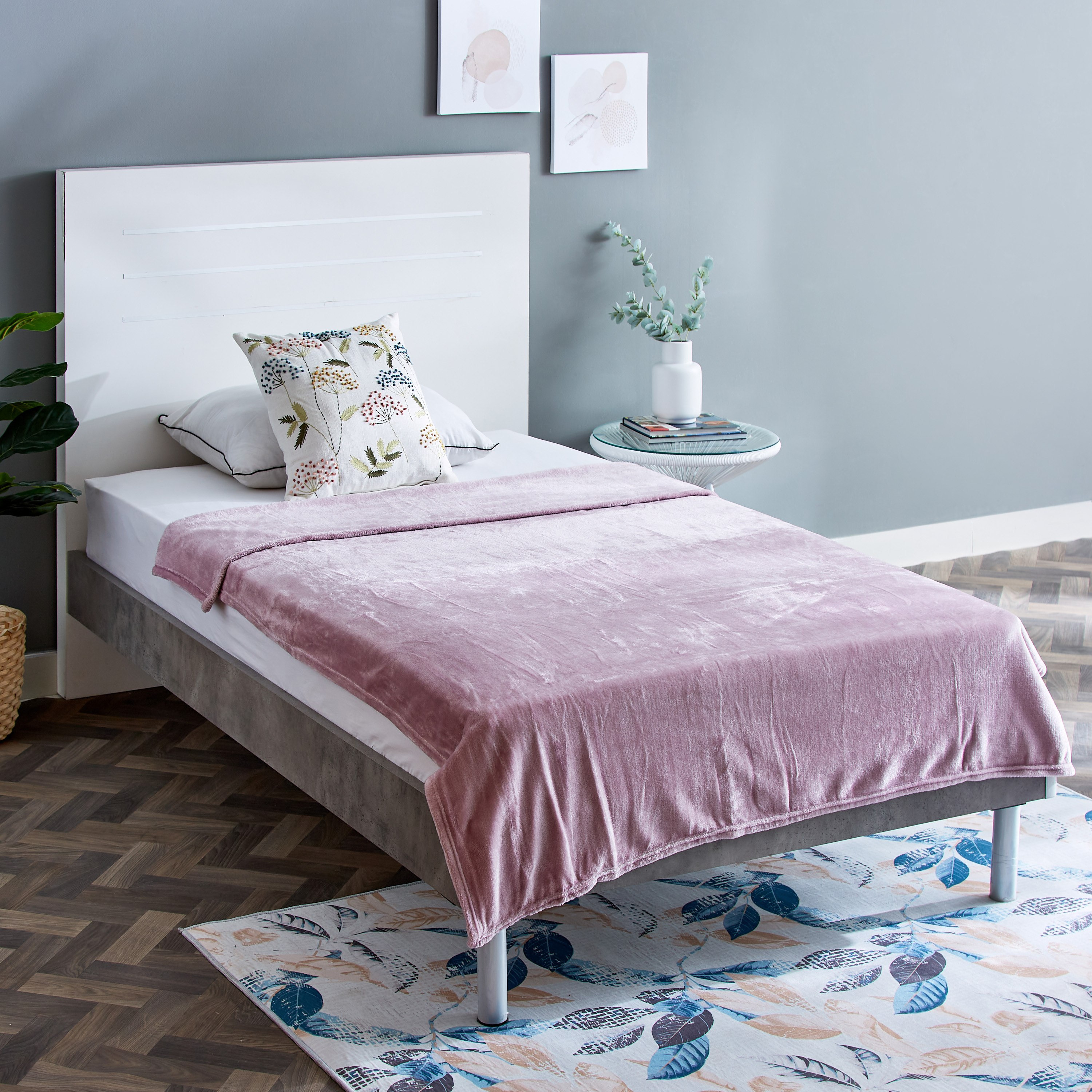 Nova Solid Flannel Queen Blanket - 200x220 cm-hbxhomeware-hbxbedroom-image-6