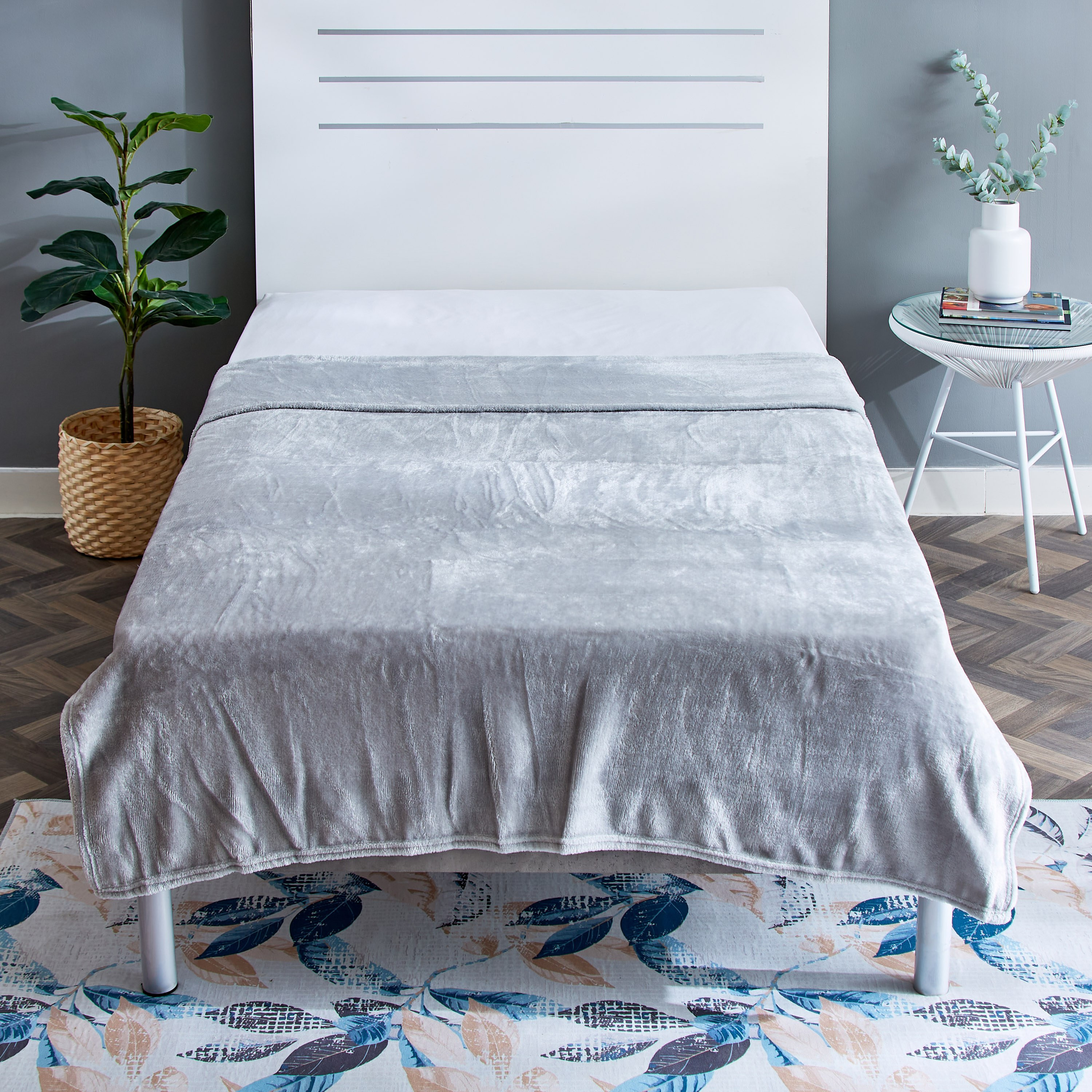 بطانية كوين فلانيل سادة من نوفا - 200x220 سم-hbxhomeware-hbxbedroom-image-2