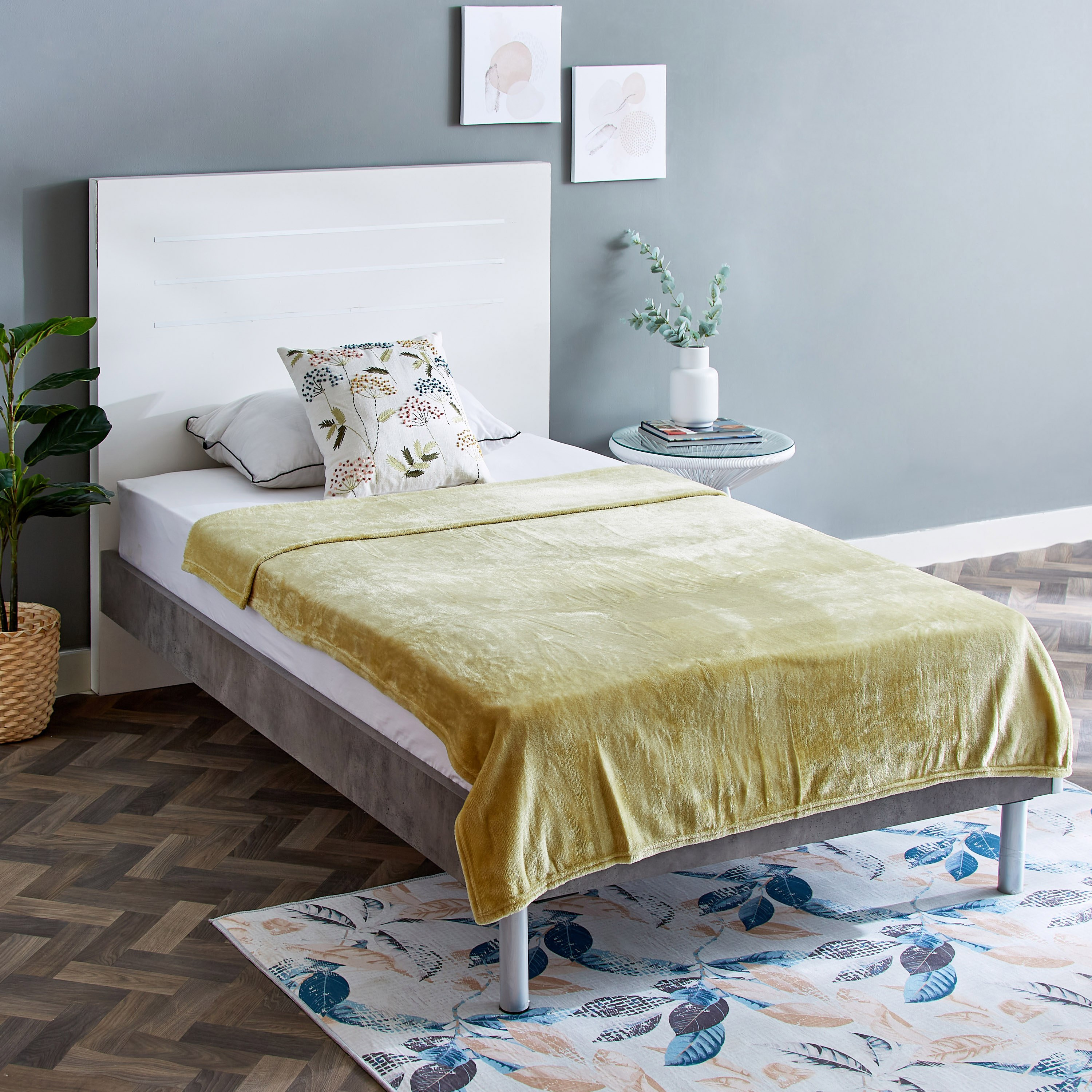 بطانية كوين فلانيل سادة من نوفا - 220x200 سم-hbxhomeware-hbxbedroom-image-5