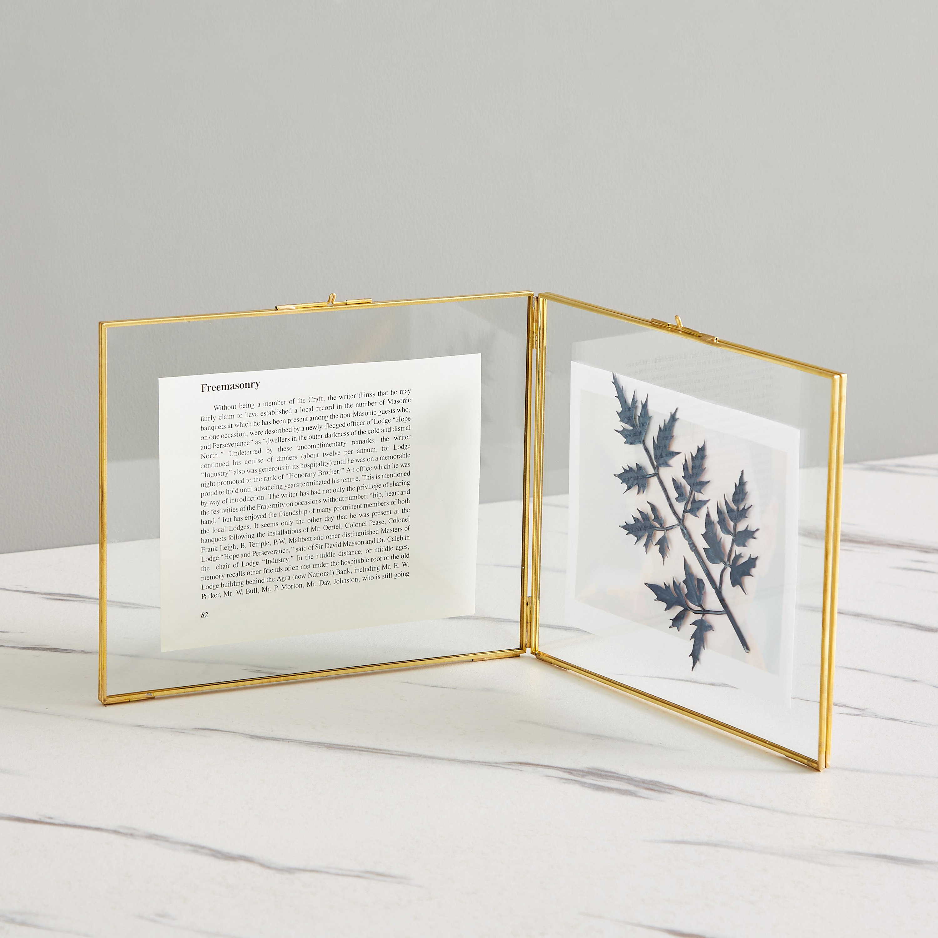 برواز صور من فيريتي - 26x21x1.5 سم-hbxbedroom-decorandaccessories-photoframes-image-1