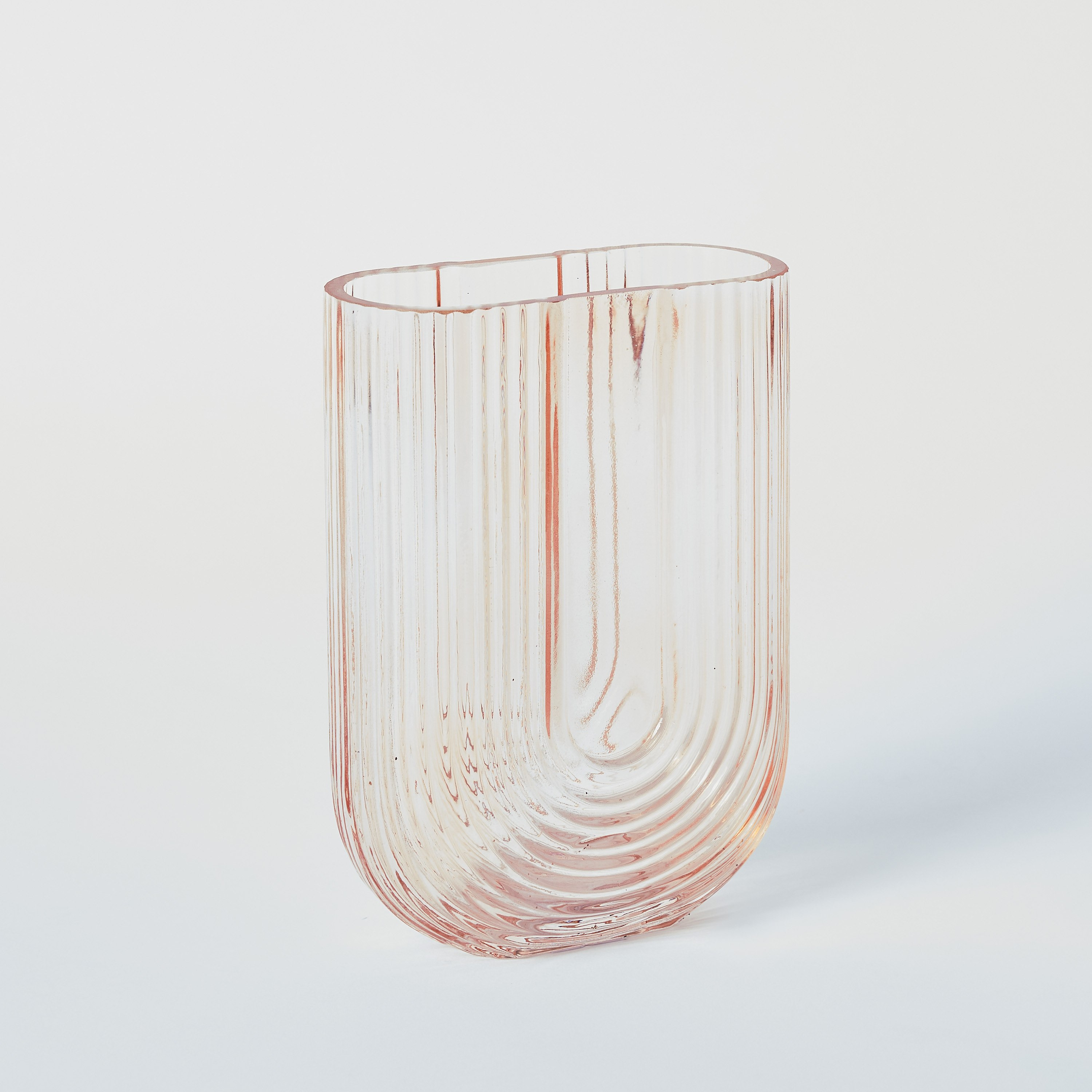 مزهرية زجاجية مضلعة من أوريك-hbxbedroom-decorandaccessories-vases-image-5