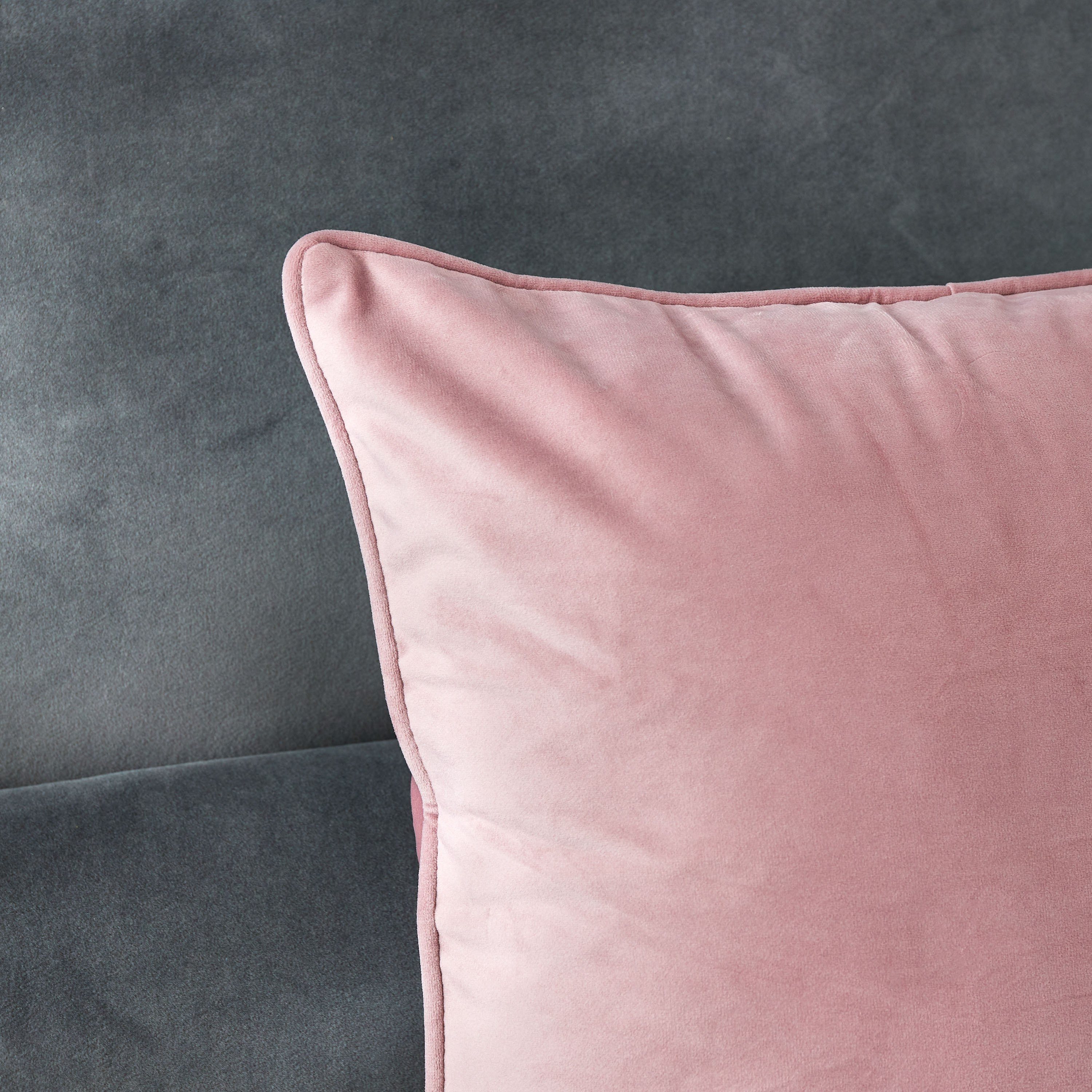 غطاء وسادة مخمل من دوف - 45x45 سم-hbxhomeware-cushionsandcovers-cushioncovers-image-2