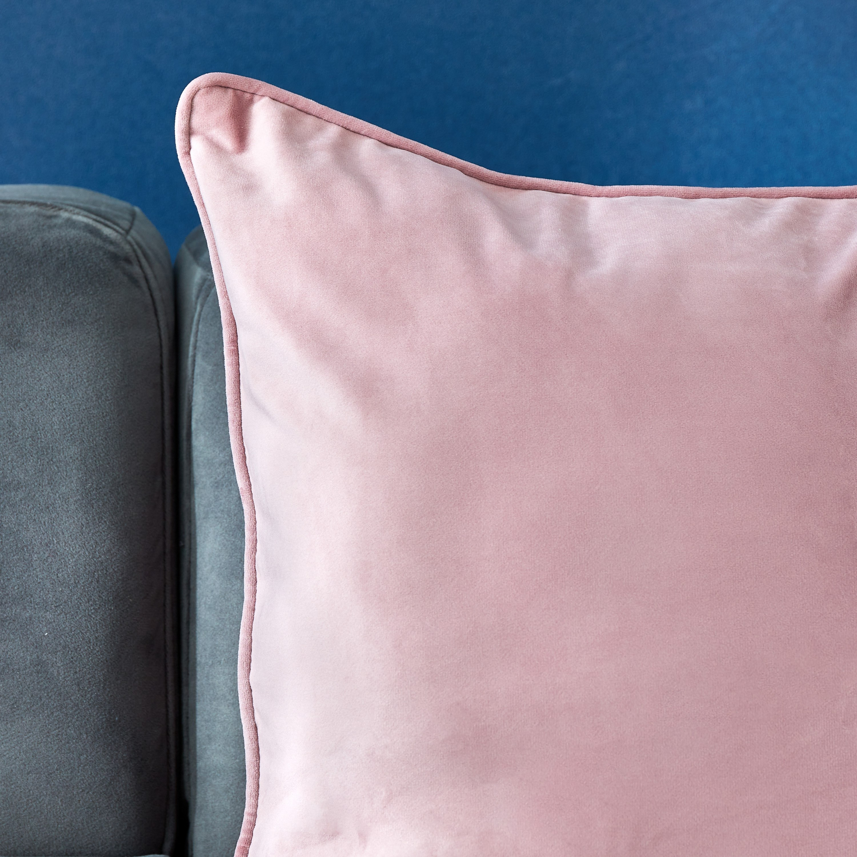 وسادة محشوة من دوف - 65x65 سم-hbxlivingroom-furnishings-cushionsandcovers-filledcushions-image-2