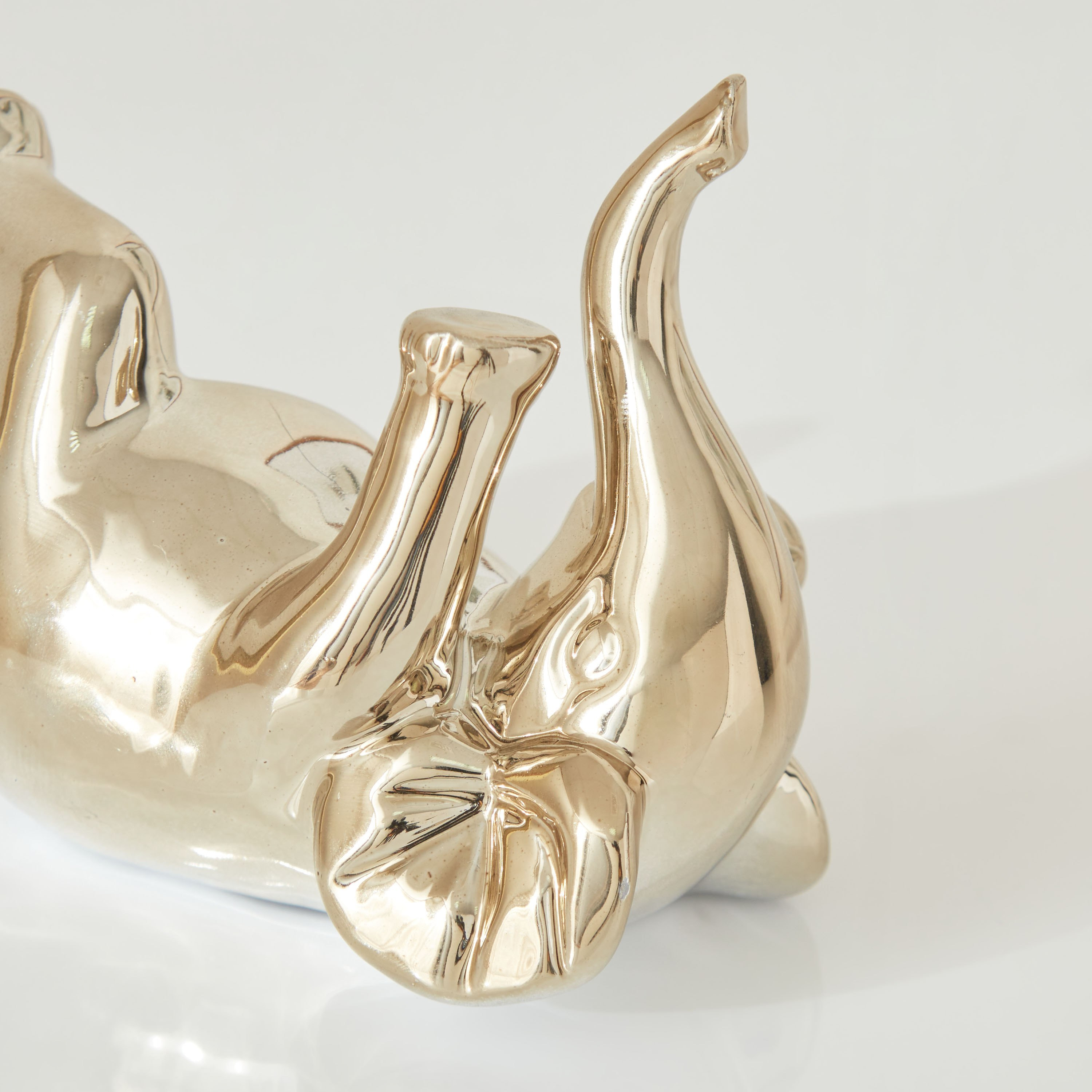 فيل صغير سيراميك من ميوز - 12x6.5x9 سم-hbxhomeware-homedecor-figurinesandornaments-image-3