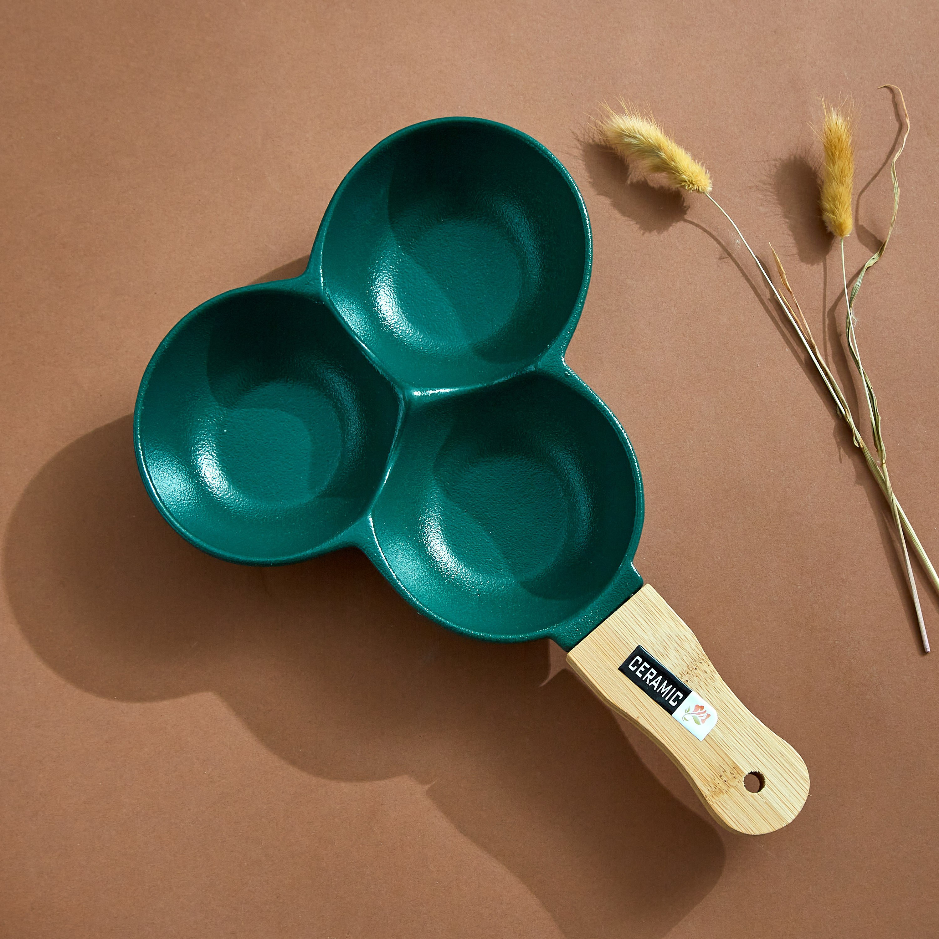 صحن سيراميك بمقبض خيزران من آميتي - 4.5x19.5x4.5 سم-hbxdecorandfurnishings-tabletop-serveware-image-2