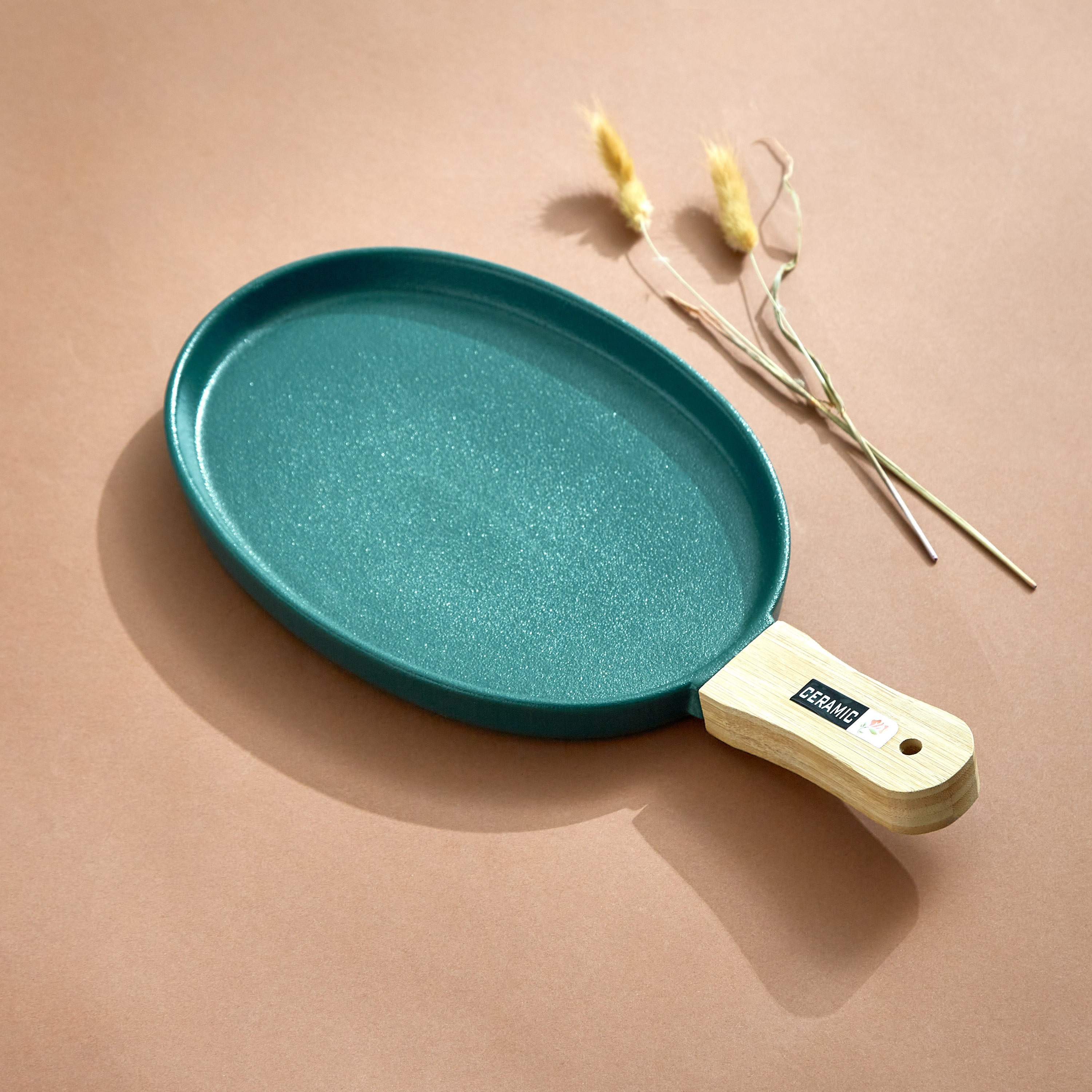 صحن سيراميك بمقبض خيزران من آميتي - 17x35x2.5 سم-hbxdecorandfurnishings-tabletop-serveware-image-1