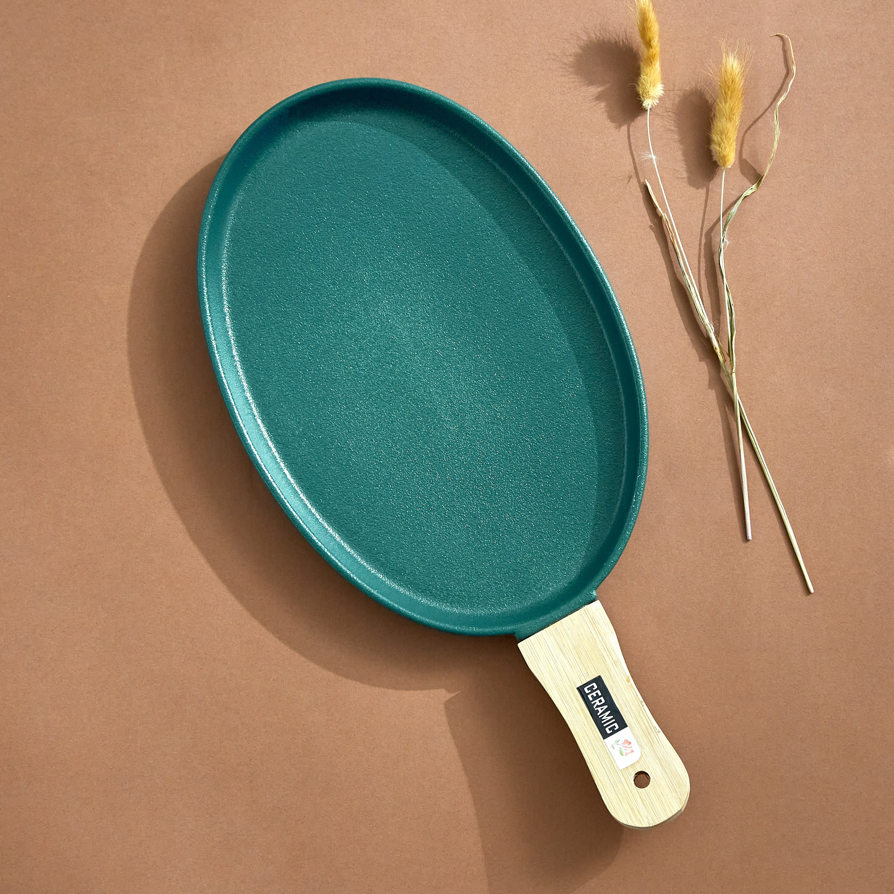 صحن سيراميك بمقبض خيزران من آميتي - 17x35x2.5 سم-hbxdecorandfurnishings-tabletop-serveware-image-2