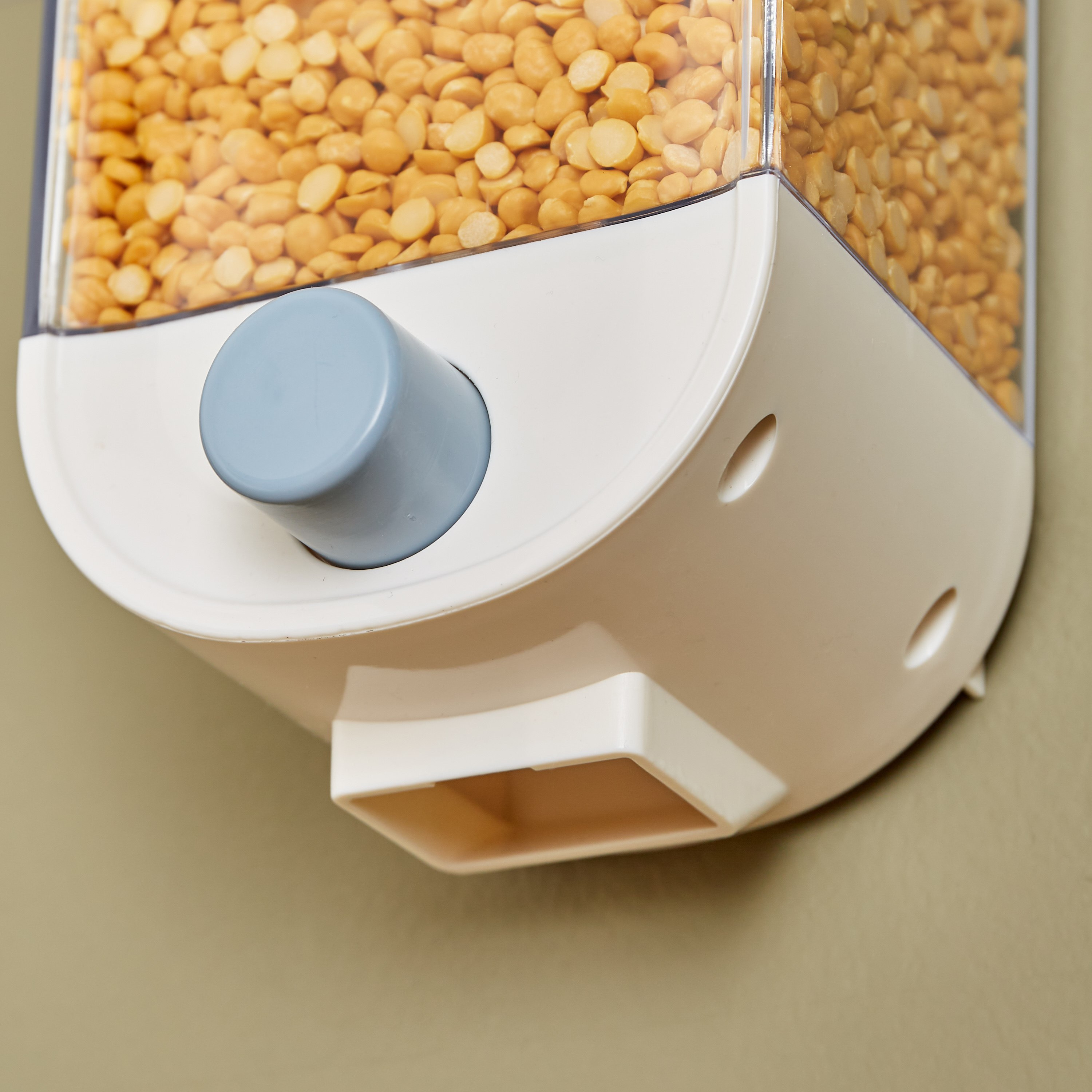 موزع حبوب شفاف سهل الاستخدام يثبت على الحائط من إسينشال - 1.5 لتر-hbxhomeware-hbxkitchen-image-4