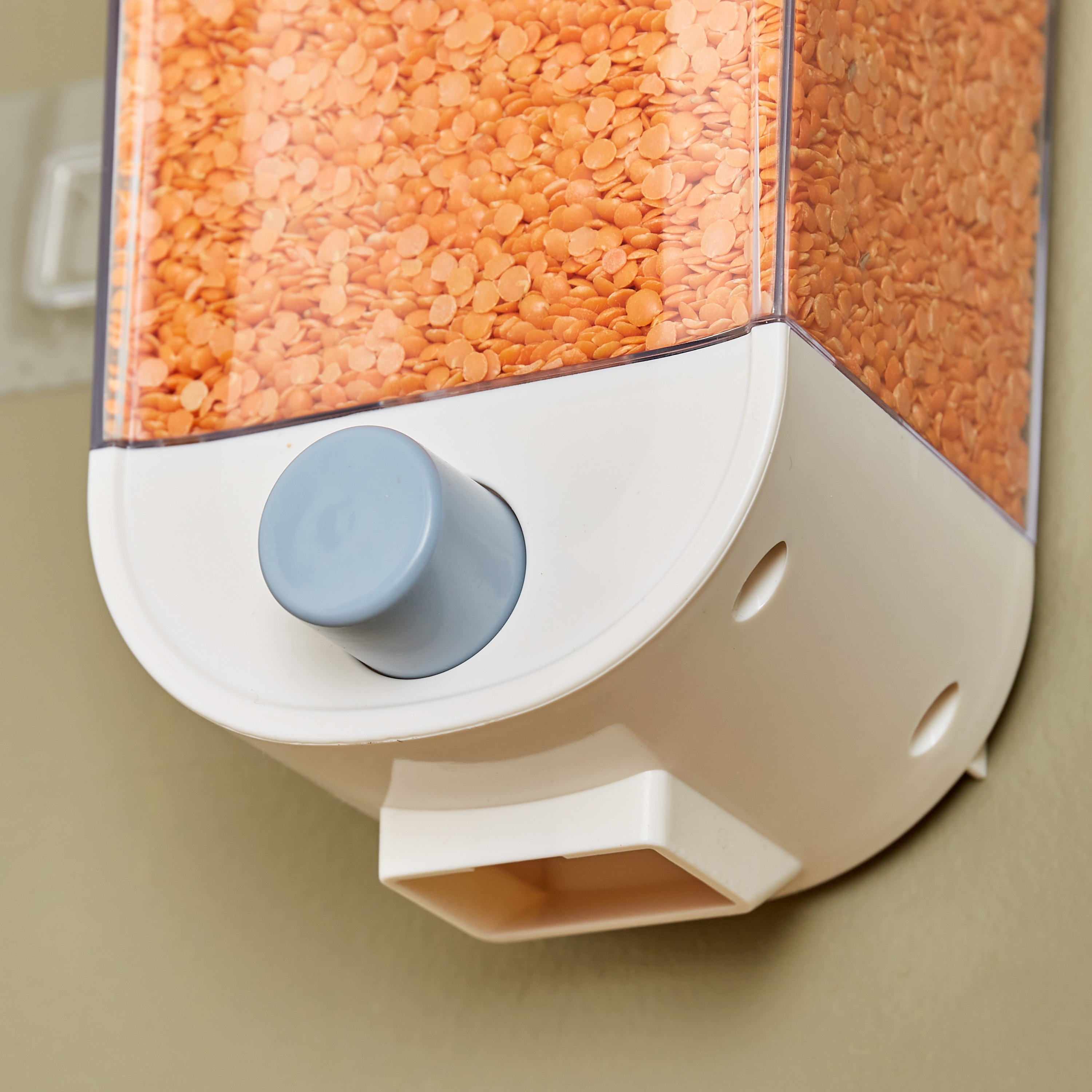 موزع حبوب شفاف سهل الاستخدام يثبت على الحائط من إسينشال - 1 لتر-hbxhomeware-hbxkitchen-image-4