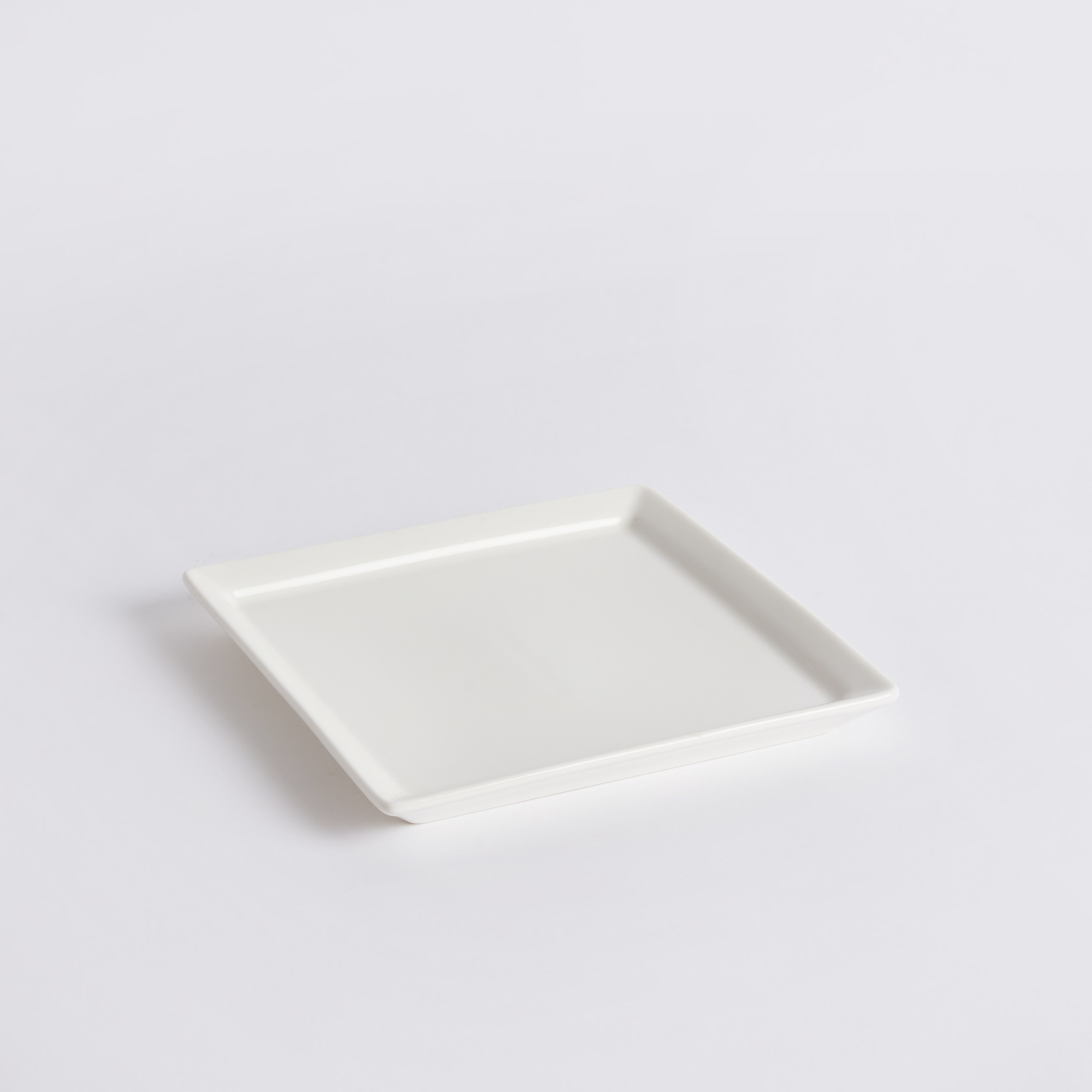 صحن تقديم مربّع من هوسبيتاليتي - 22x22 سم-hbxdecorandfurnishings-tabletop-crockery-image-6