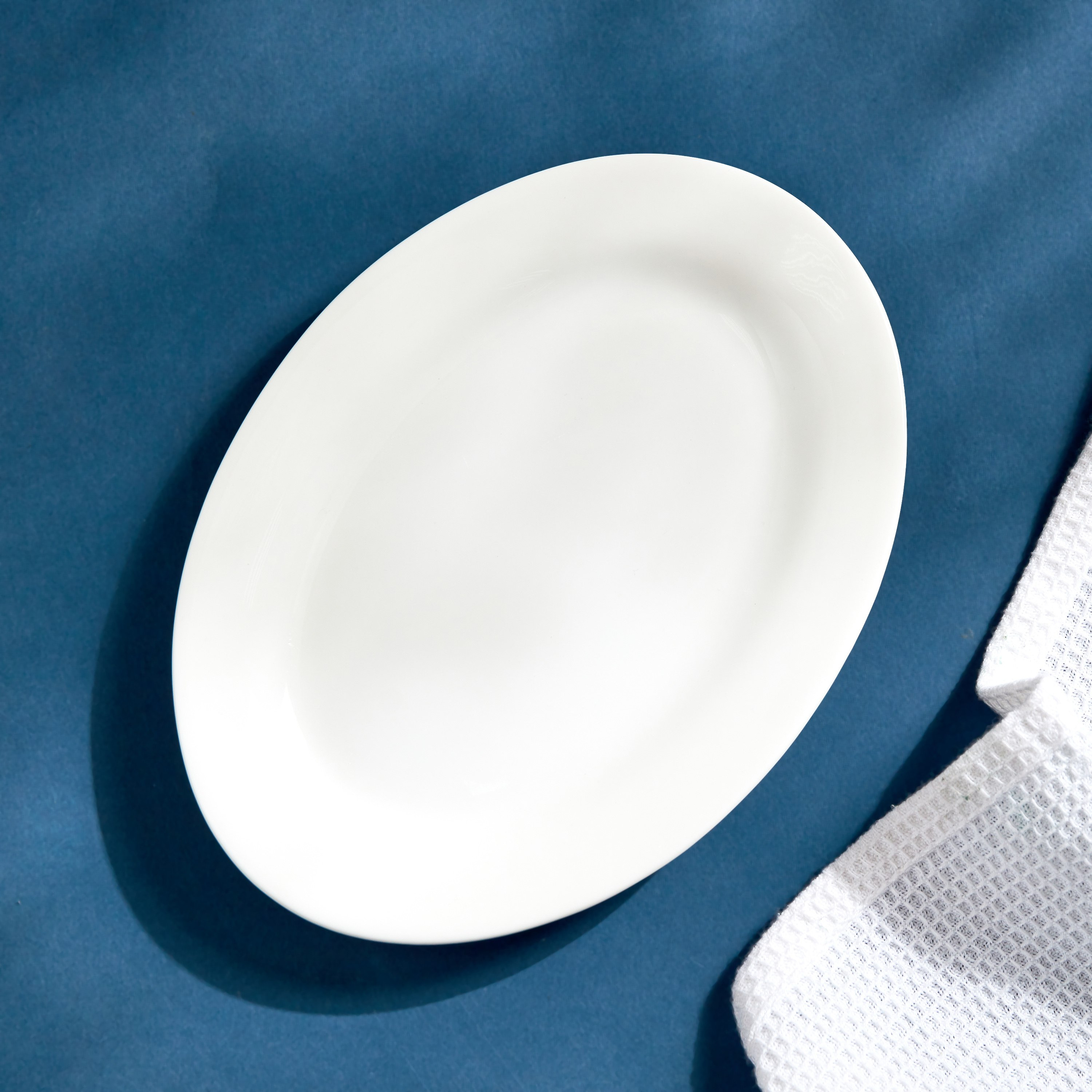 صحن تقديم بيضاوي من هوسبيتاليتي - 20 سم-hbxdecorandfurnishings-tabletop-crockery-image-1