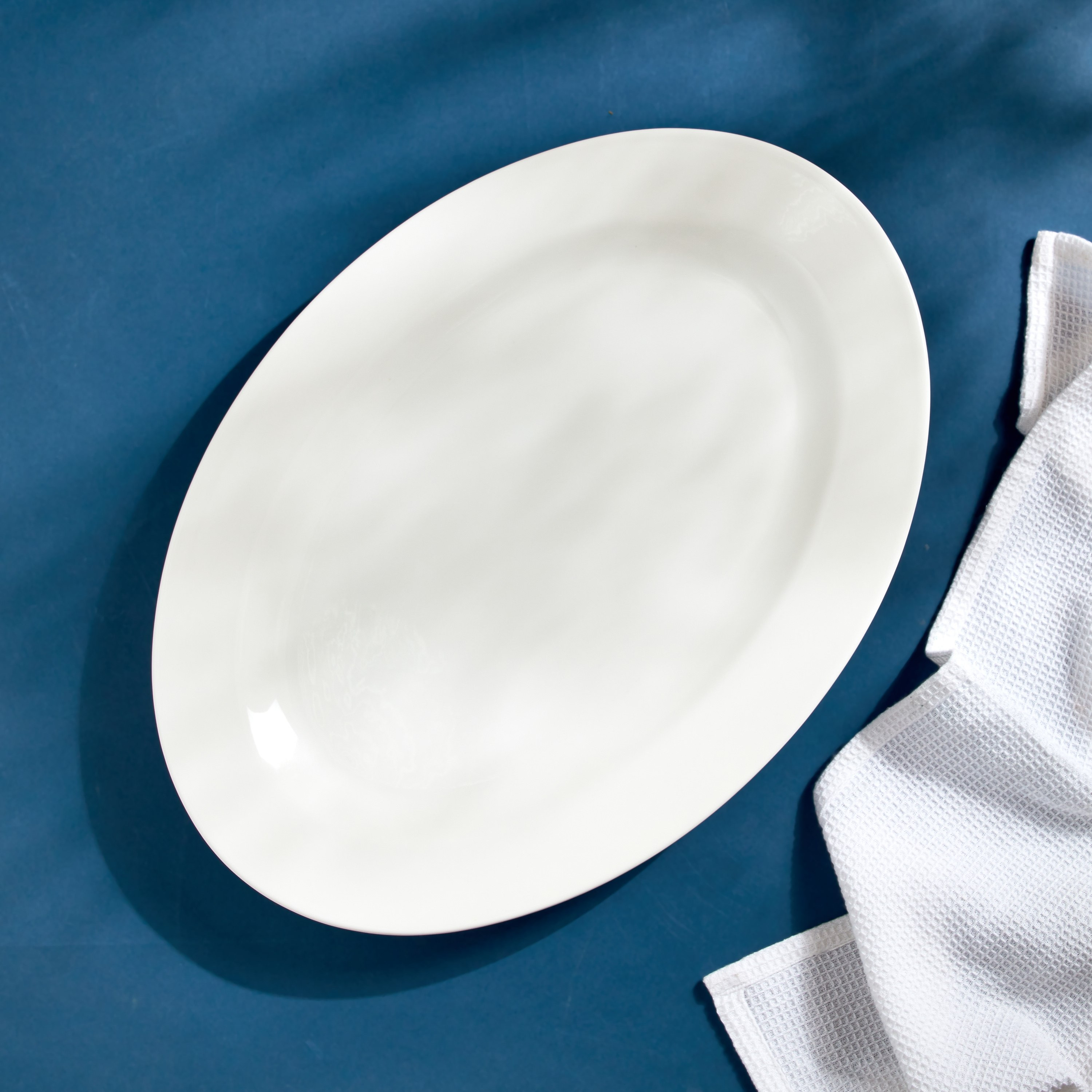 صحن تقديم بيضاوي من هوسبيتاليتي - 45 سم-hbxdecorandfurnishings-tabletop-serveware-image-1