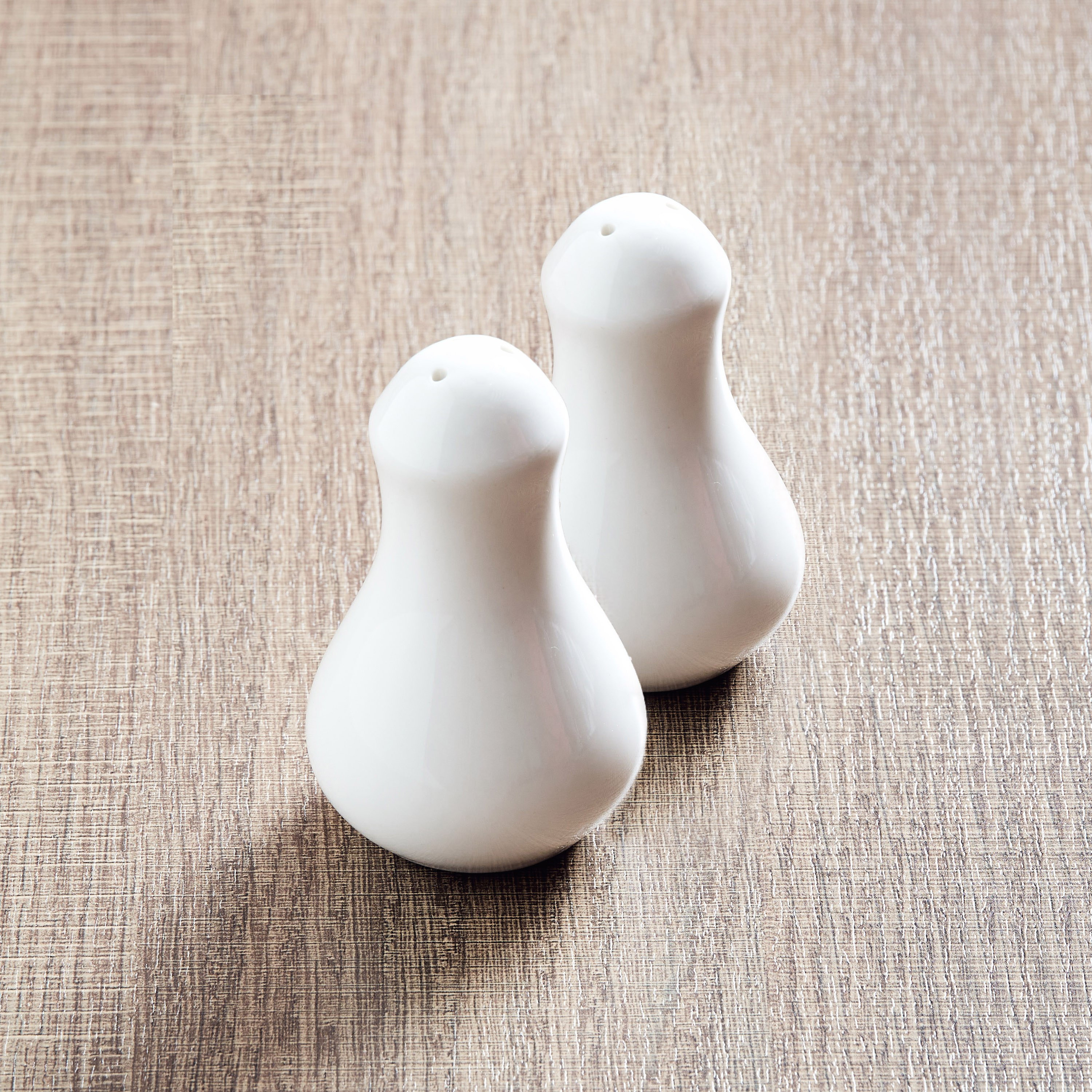 طقم رجّاجة ملح وفلفل من هوسبيتاليتي-hbxhomeware-hbxkitchen-image-1