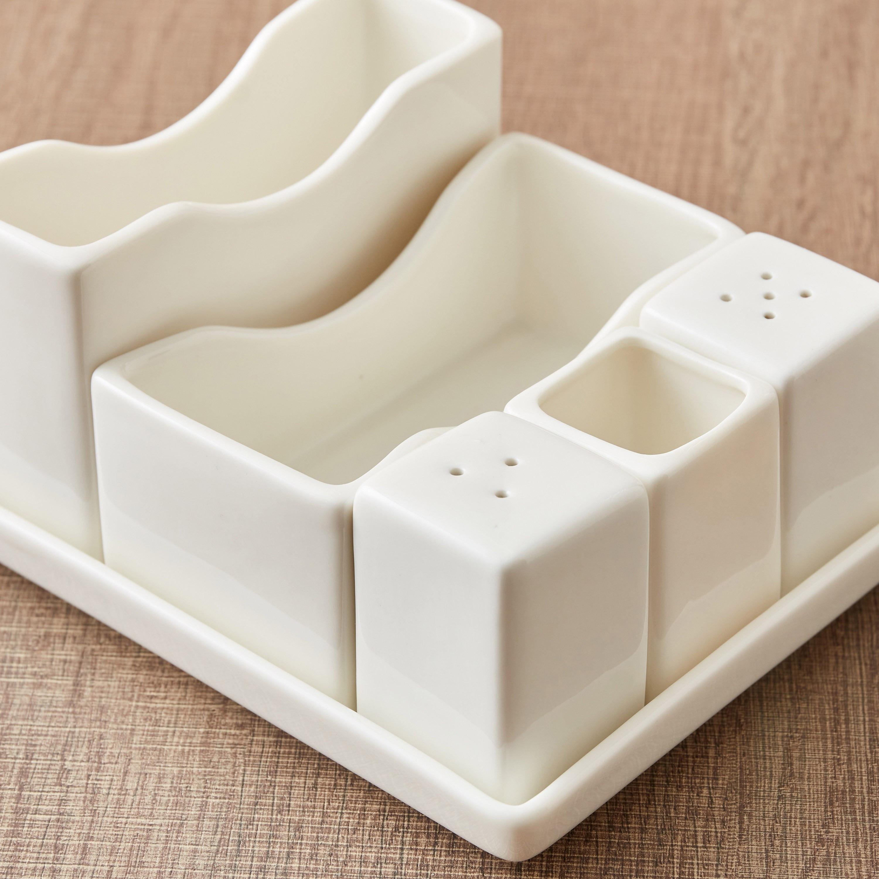 طقم أوعية توابل 6 قطع من هوسبيتاليتي-hbxhomeware-hbxkitchen-image-3