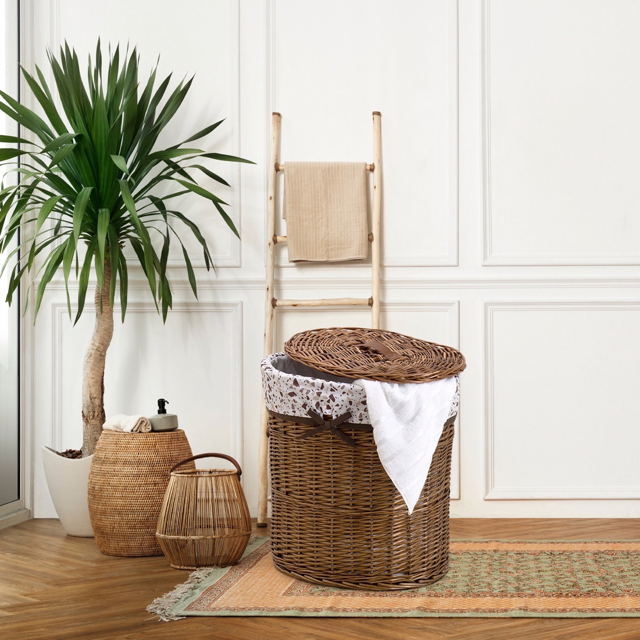 سلة غسيل صفصاف بيضاوية الشكل من ناتشورا - 44x30x48 سم-hbxbathroom-bathroomstorage-laundryhampers-image-1