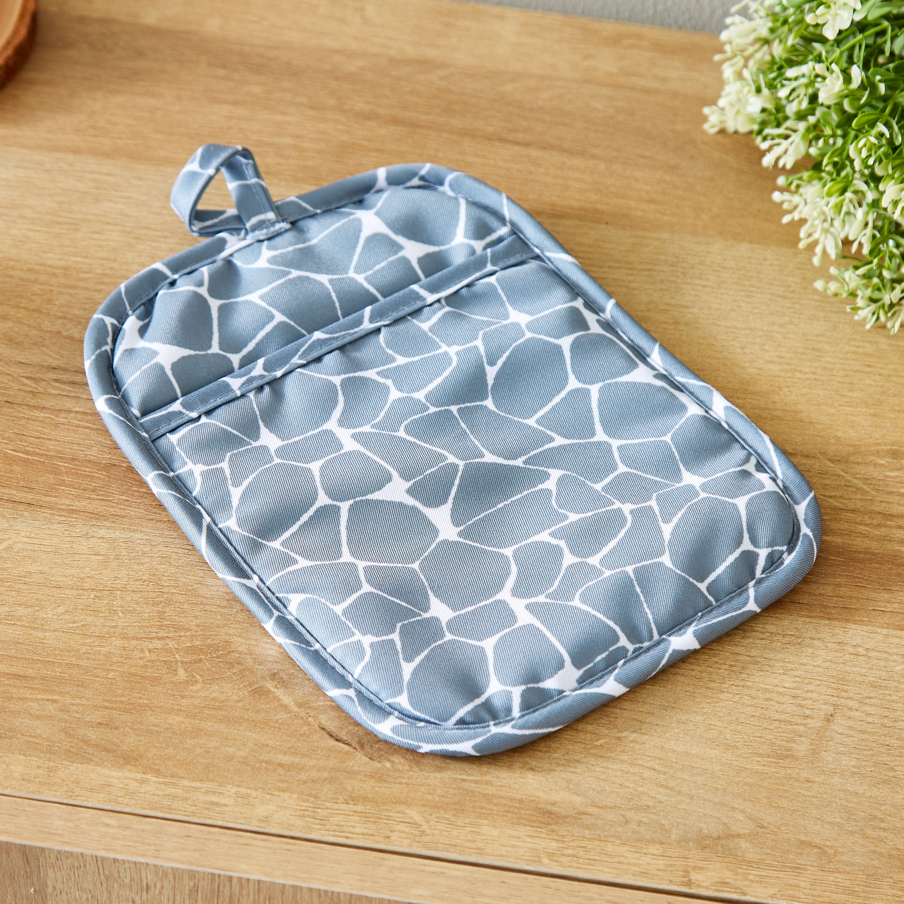 Murphy Silicone Potholder - 23x18 cm-hbxkitchen-bakeware-image-3