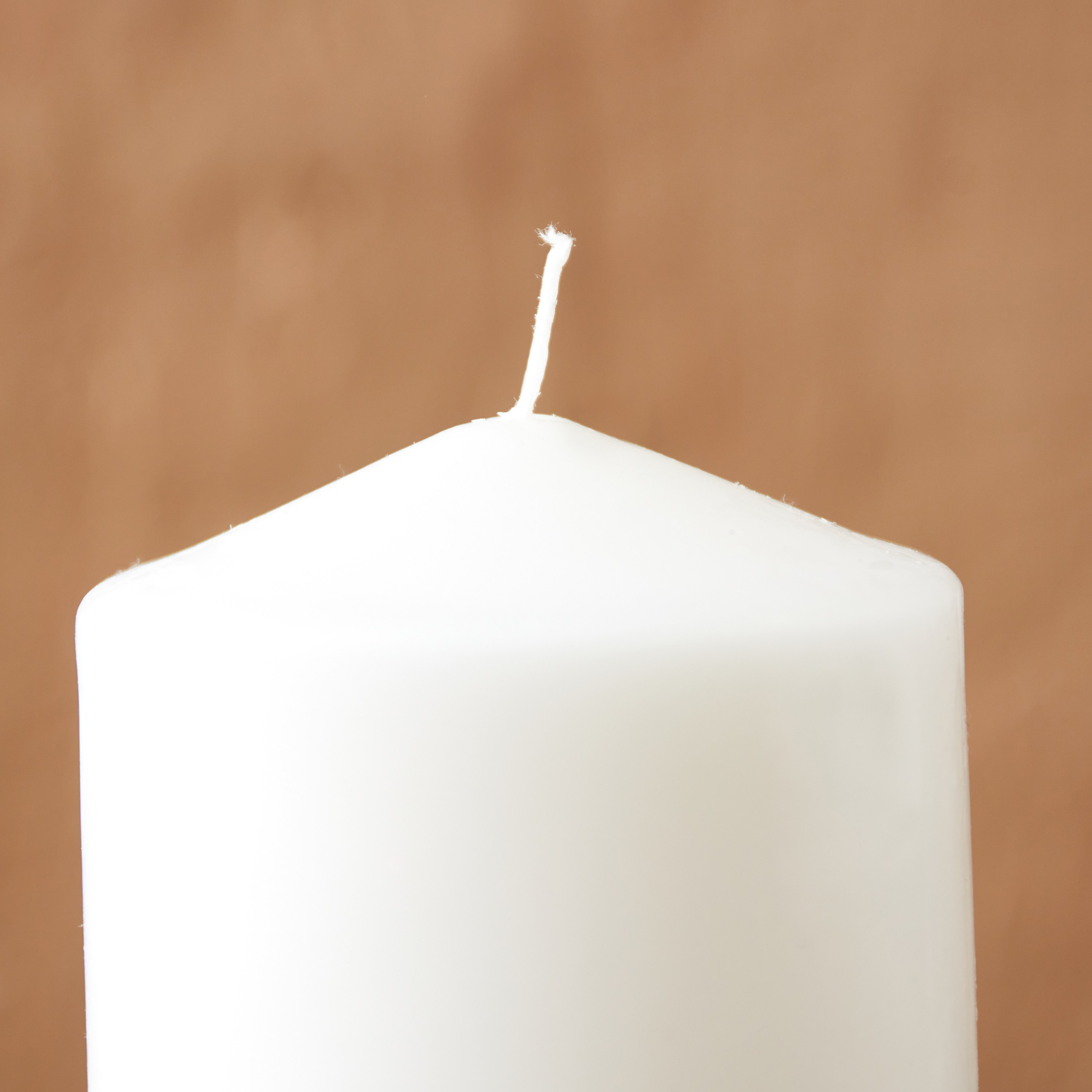 شمعة عمودية من ميا - 7x15 سم-hbxhomeware-hbxdecorandfurnishings-image-3