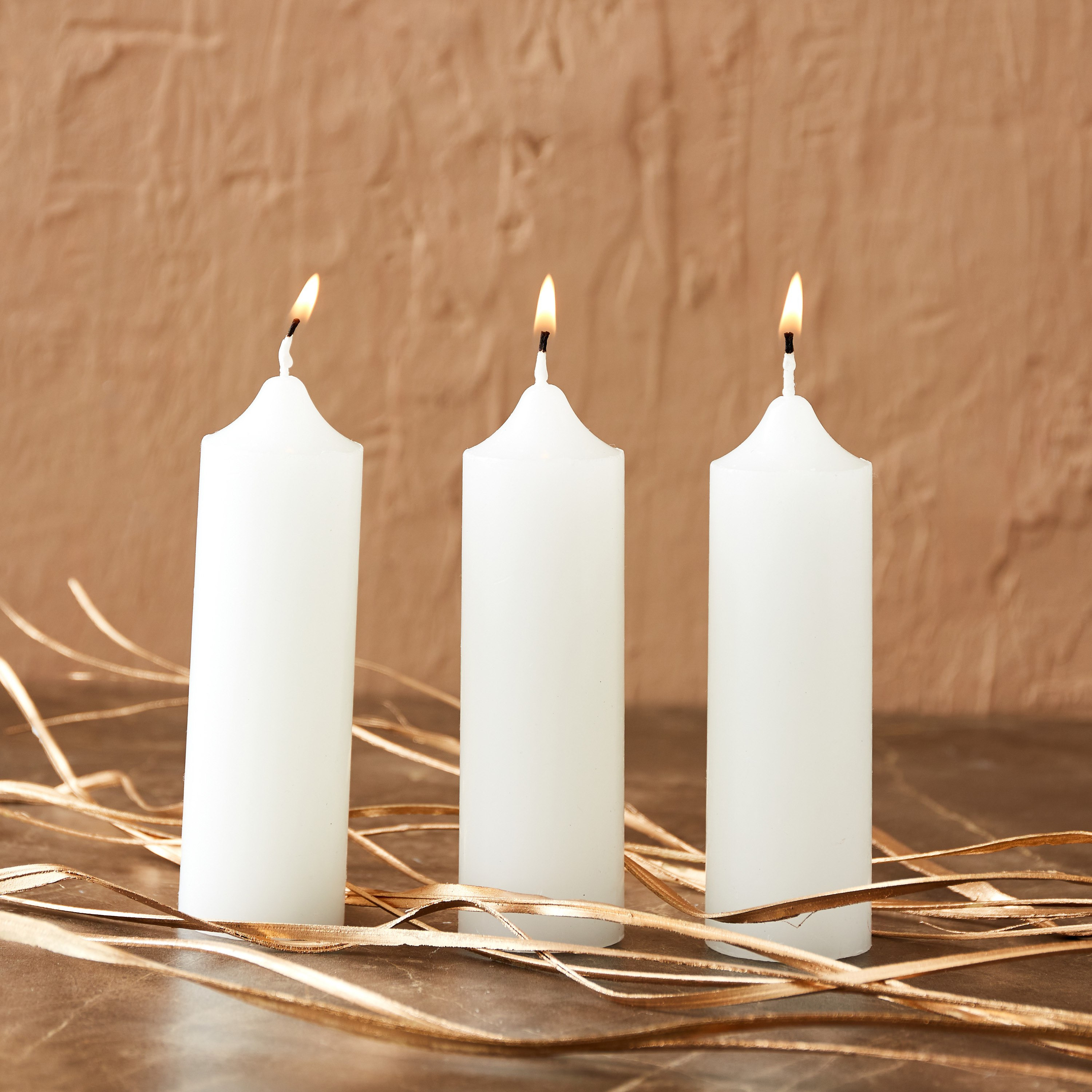 طقم شموع عمودية 3 قطع من ميا - 13x4 سم-hbxlivingroom-decorandaccessories-candles-image-1