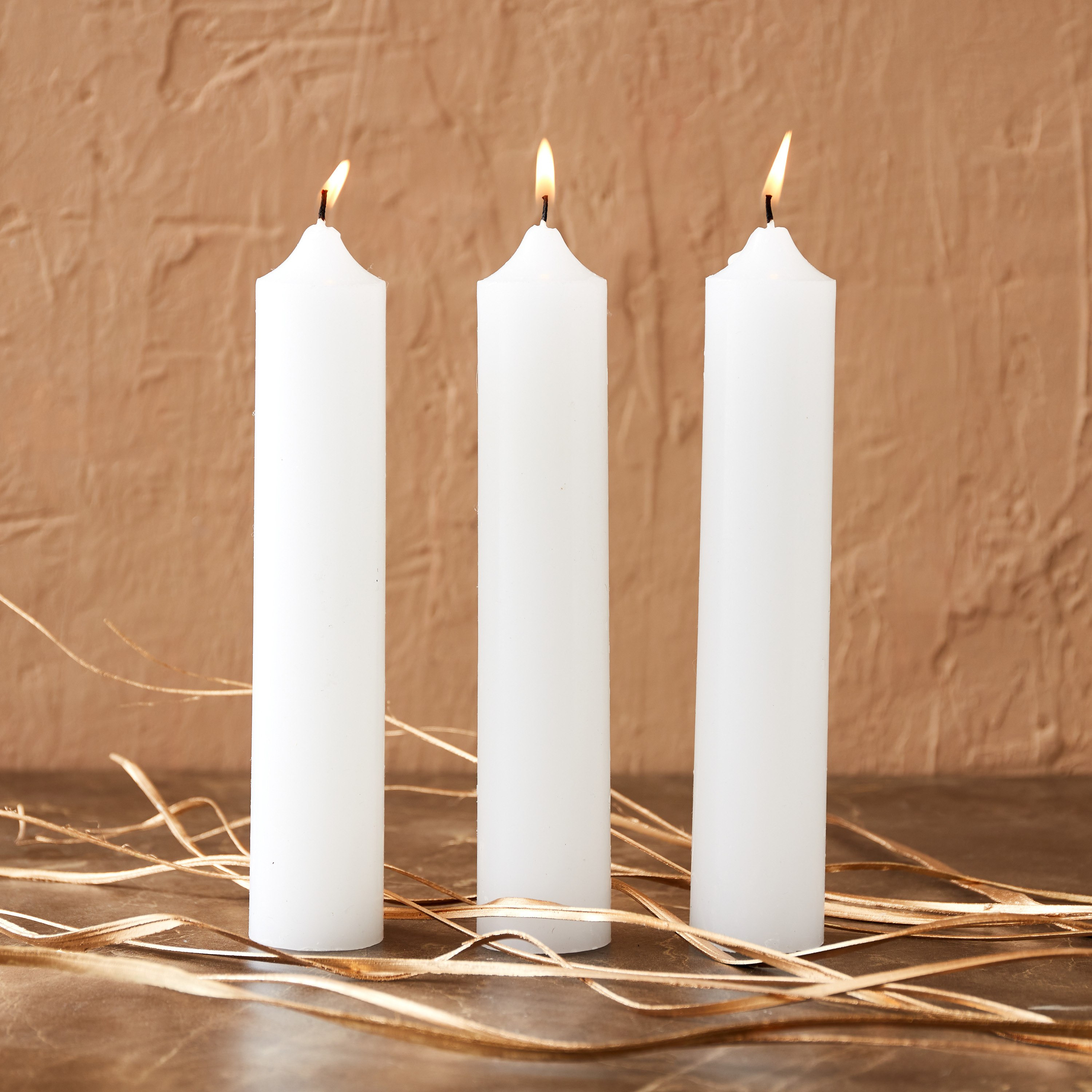 طقم شموع طويلة 3 قطع من ميا - 4x20 سم-hbxlivingroom-decorandaccessories-candles-image-1