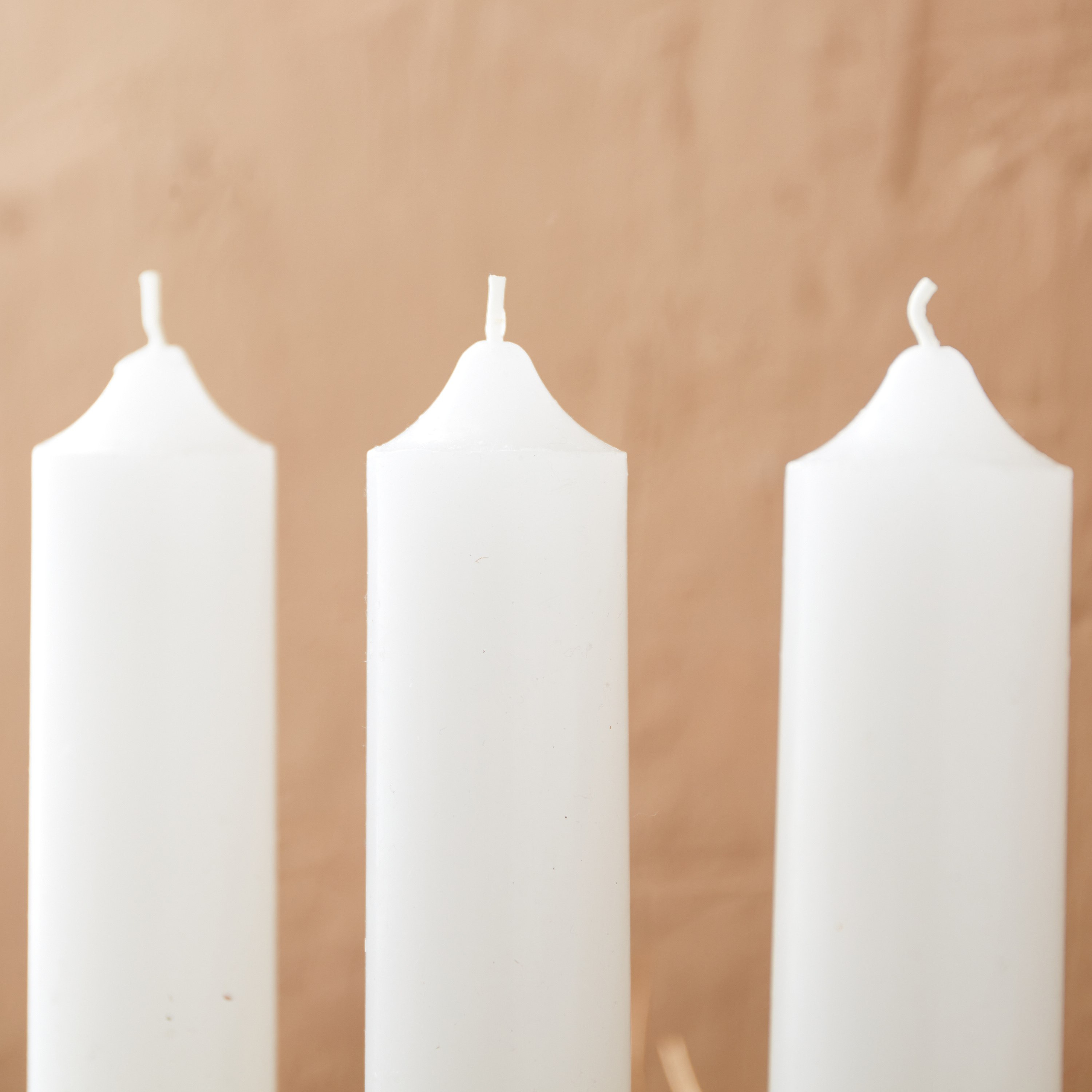 طقم شموع طويلة 3 قطع من ميا - 4x20 سم-hbxlivingroom-decorandaccessories-candles-image-3