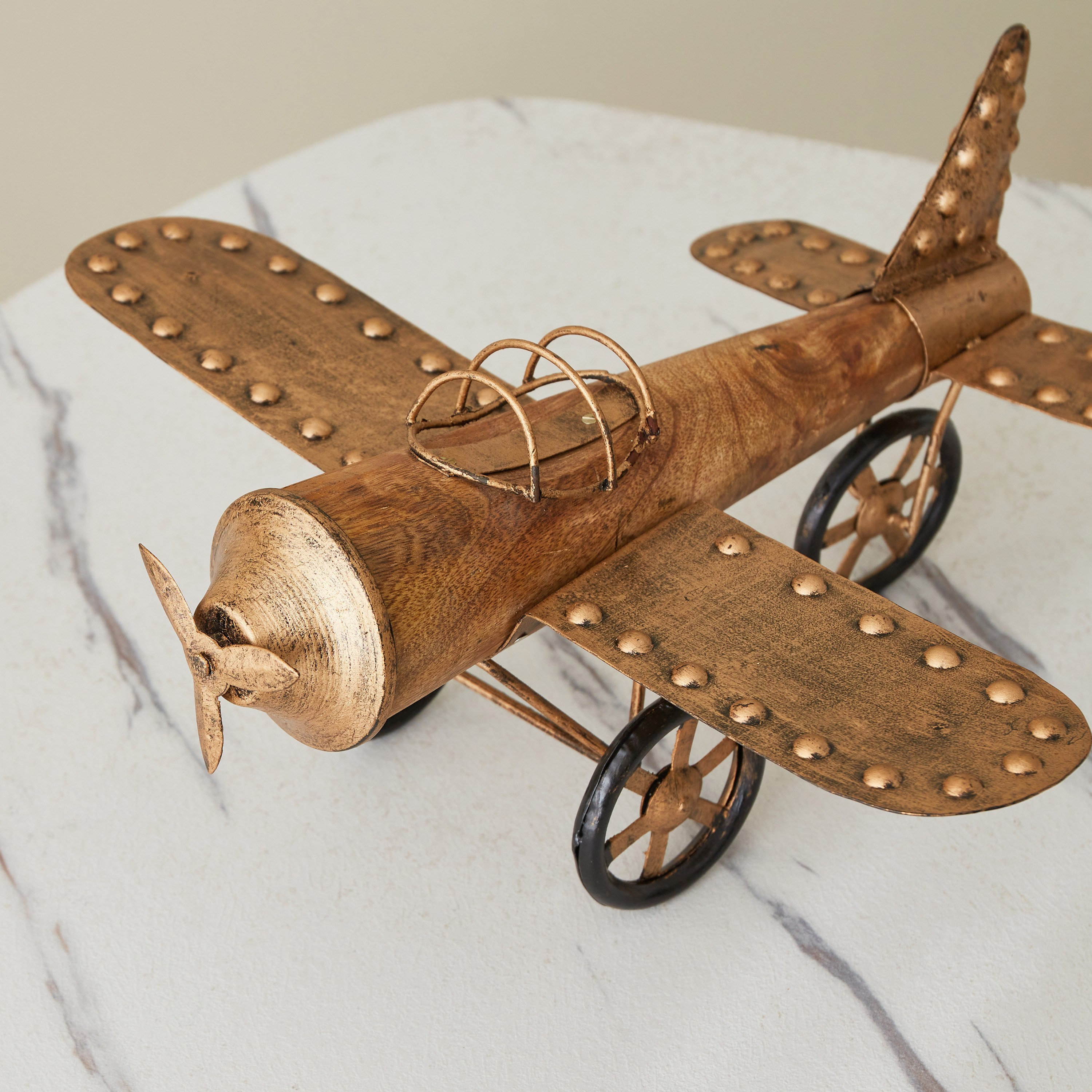 طائرة ديكور من زاهارا - 35.5x35.5x17.7 سم-hbxhomeware-homedecor-figurinesandornaments-image-2