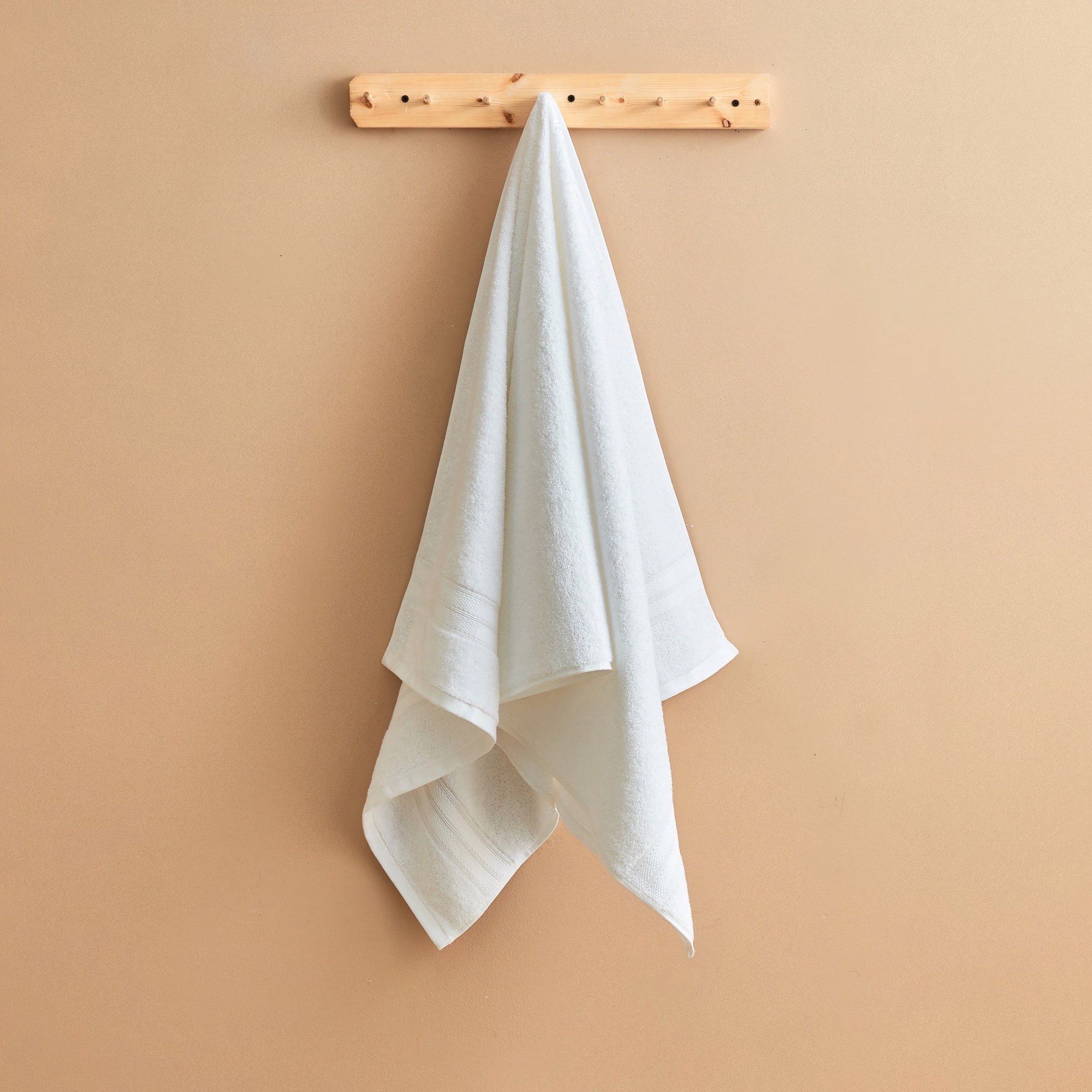 منشفة حمّام من هوتيل كولكشن - 70x140 سم-hbxbathroom-bathroomtextiles-image-1