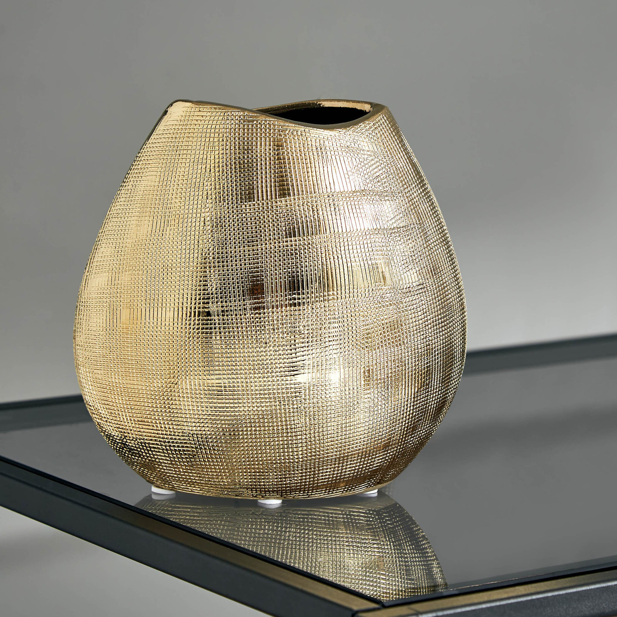 مزهرية من توباز - 17x9.5x16.5 سم-hbxbedroom-decorandaccessories-vases-image-1