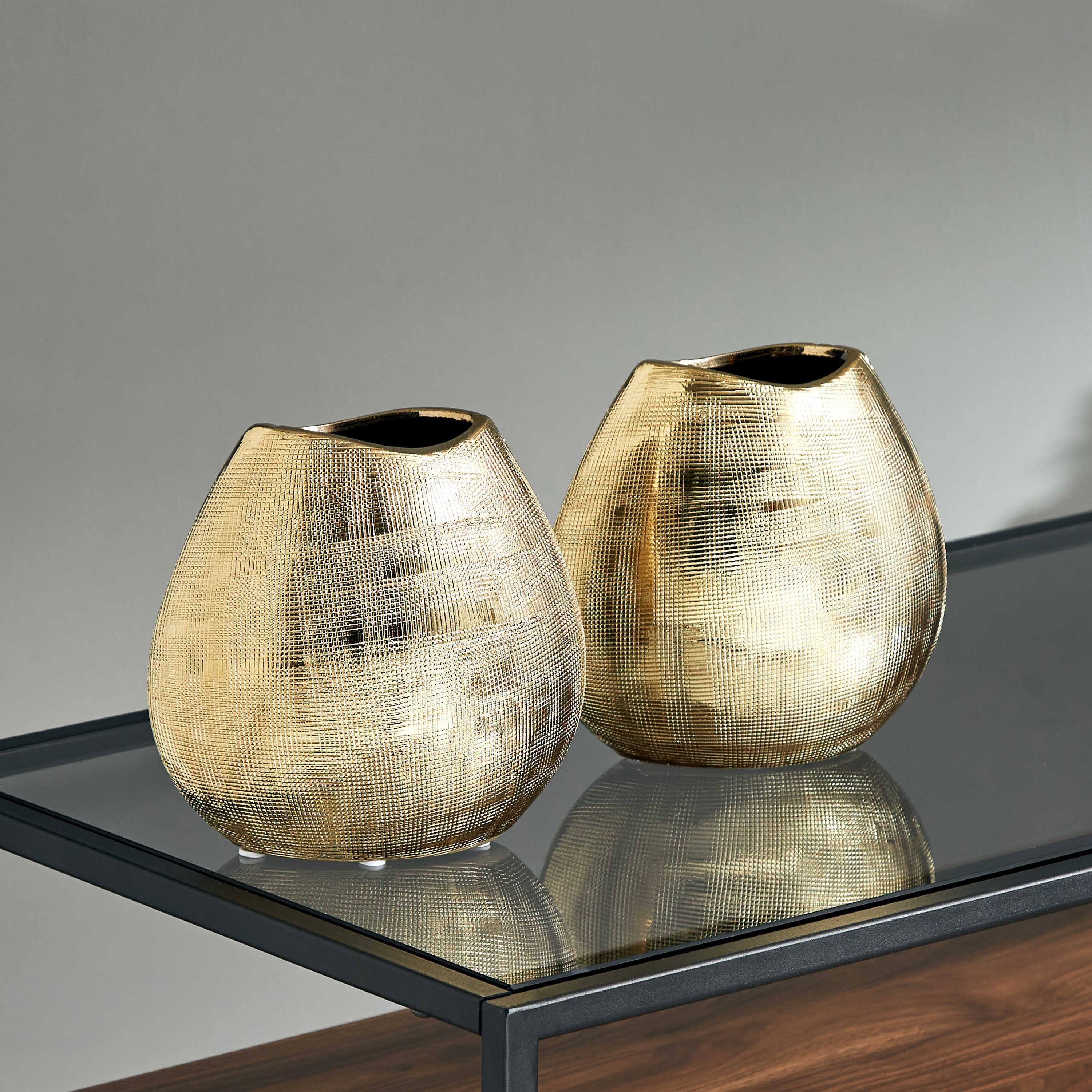 مزهرية من توباز - 17x9.5x16.5 سم-hbxbedroom-decorandaccessories-vases-image-2