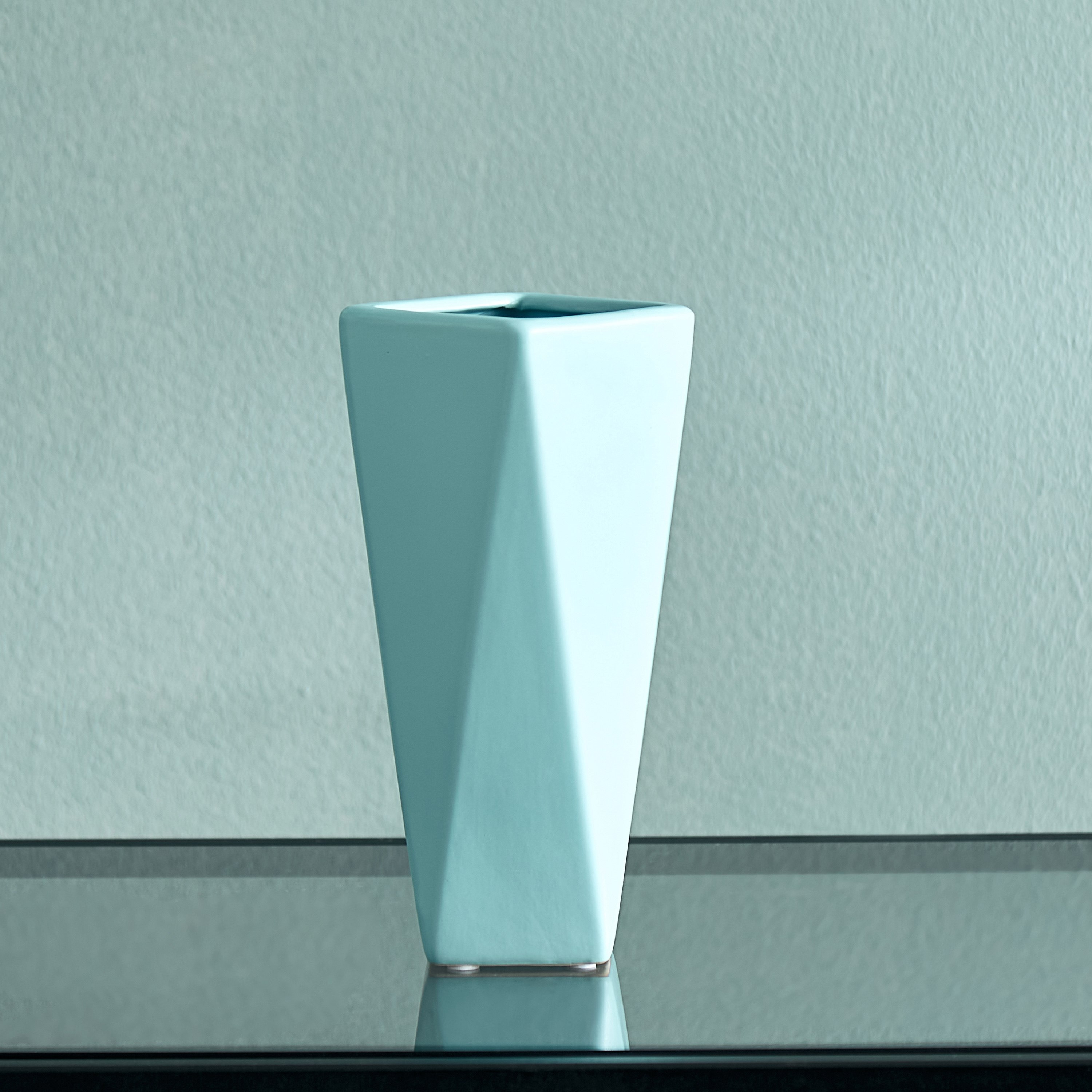 مزهرية من توباز - 10x10x25 سم-hbxbedroom-decorandaccessories-vases-image-1