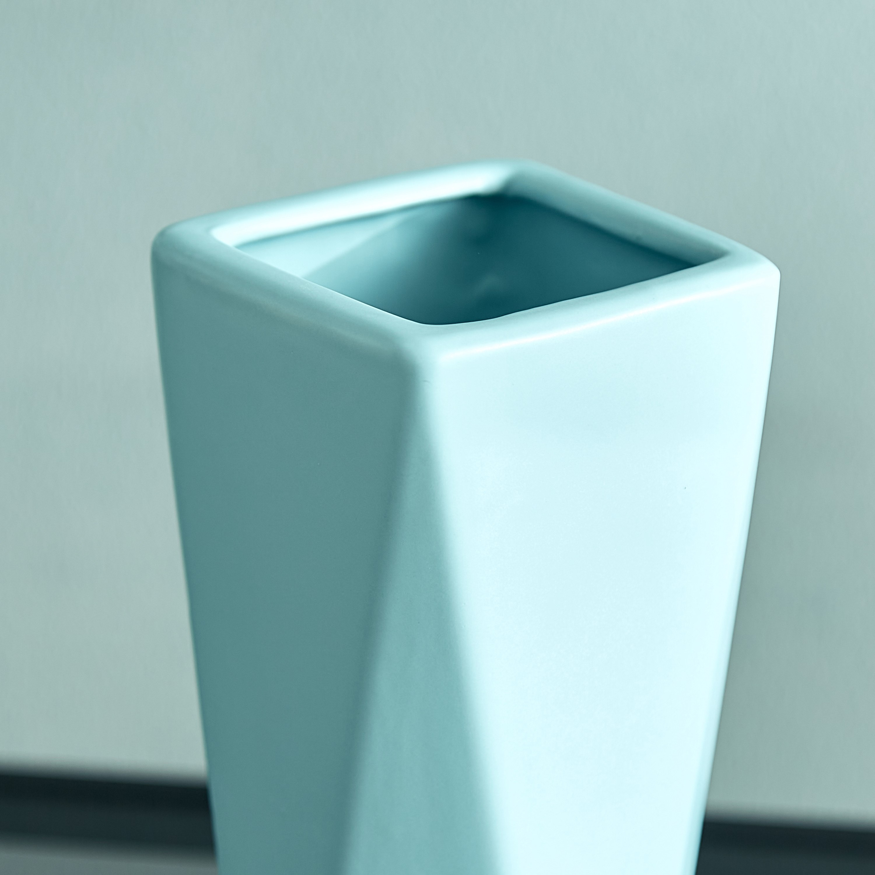 مزهرية من توباز - 10x10x25 سم-hbxbedroom-decorandaccessories-vases-image-3