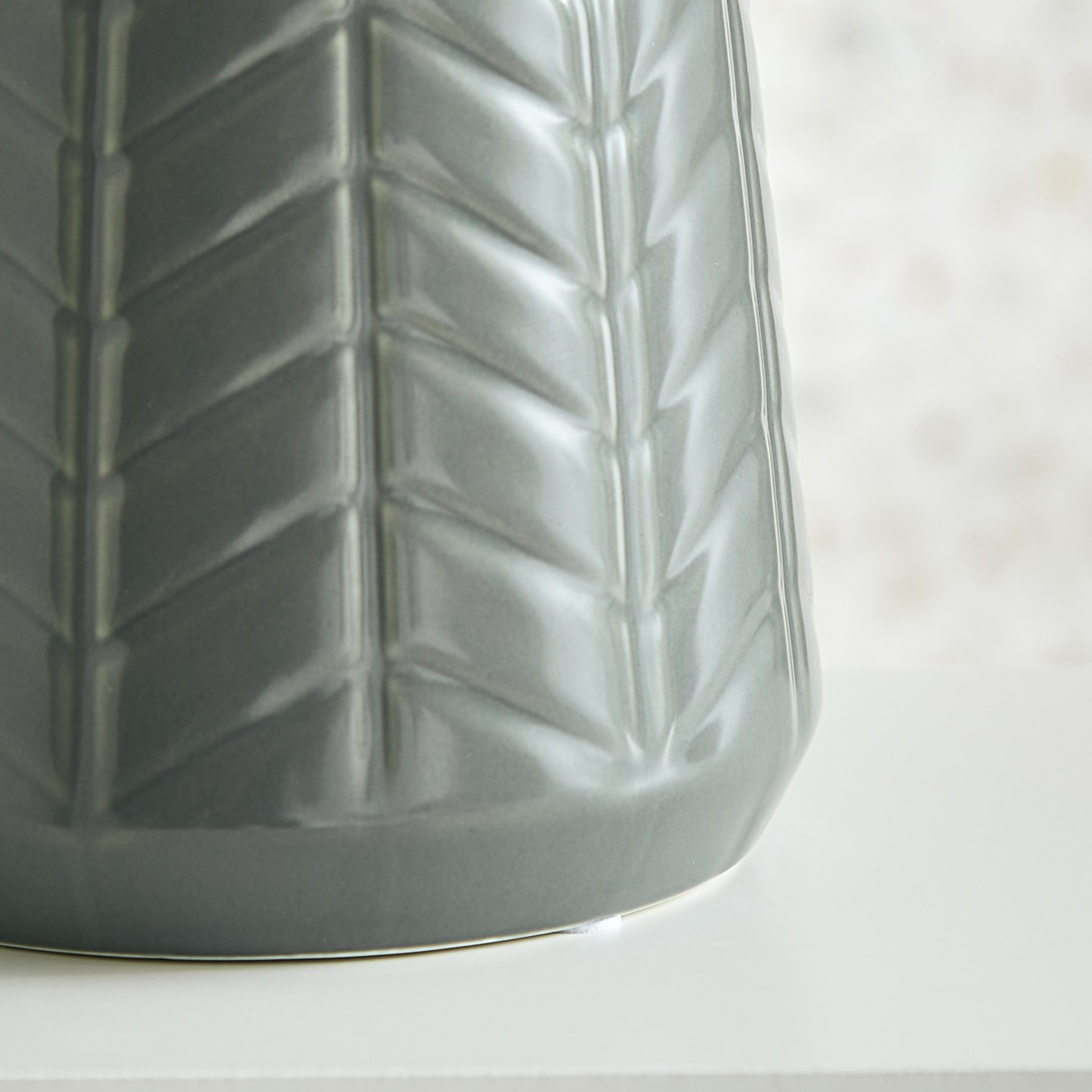 مزهرية من توباز - 12.5x12.5x18 سم-hbxbedroom-decorandaccessories-vases-image-4