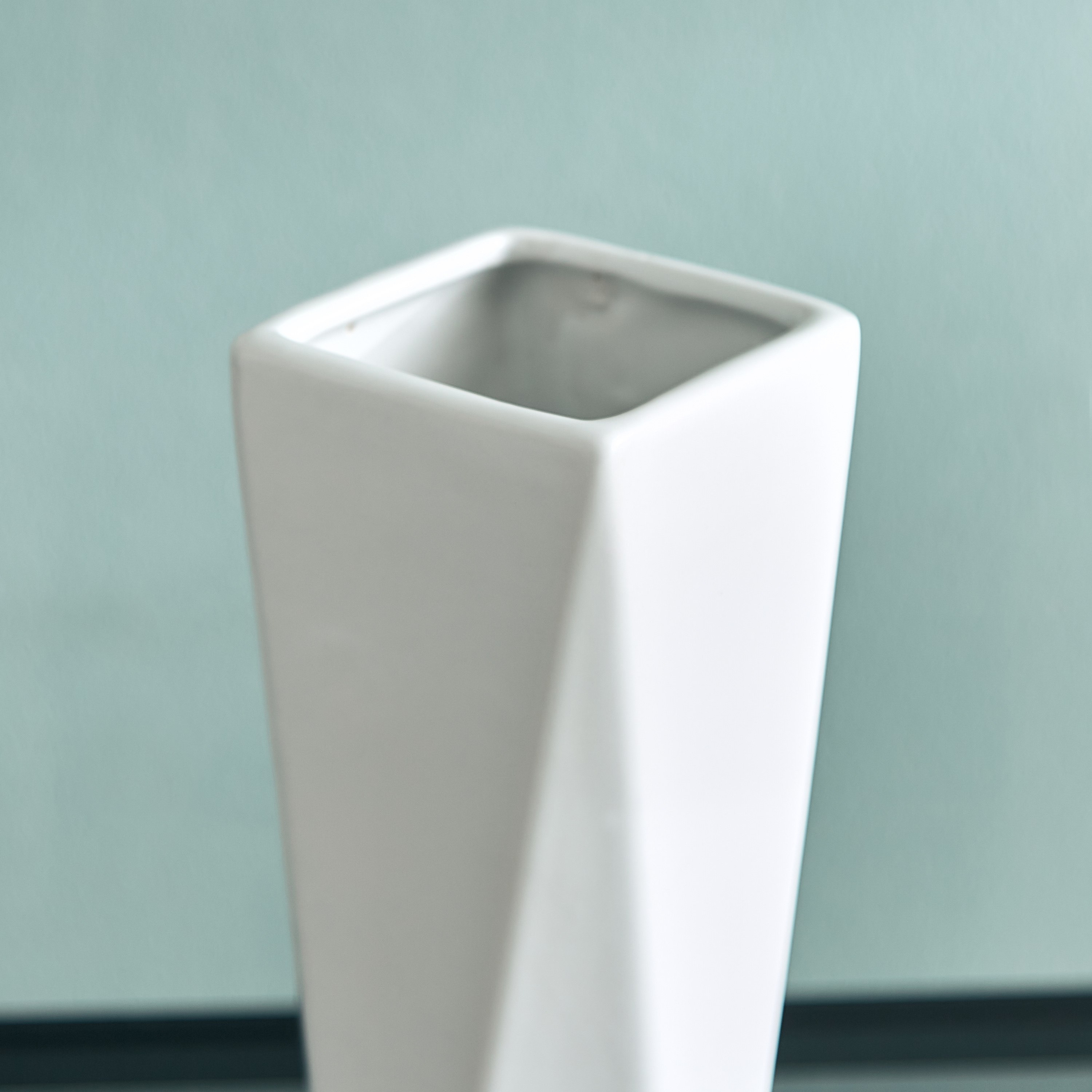 مزهرية من توباز - 10x10x25 سم-hbxbedroom-decorandaccessories-vases-image-3