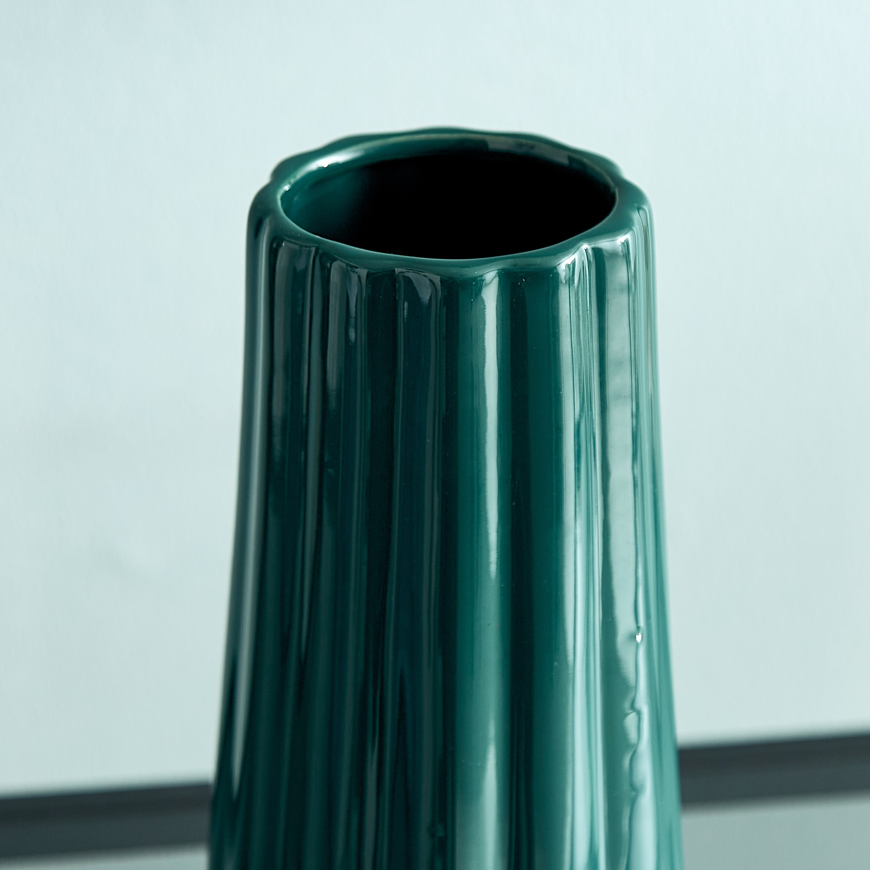 مزهرية من توباز - 11x11x24 سم-hbxbedroom-decorandaccessories-vases-image-3