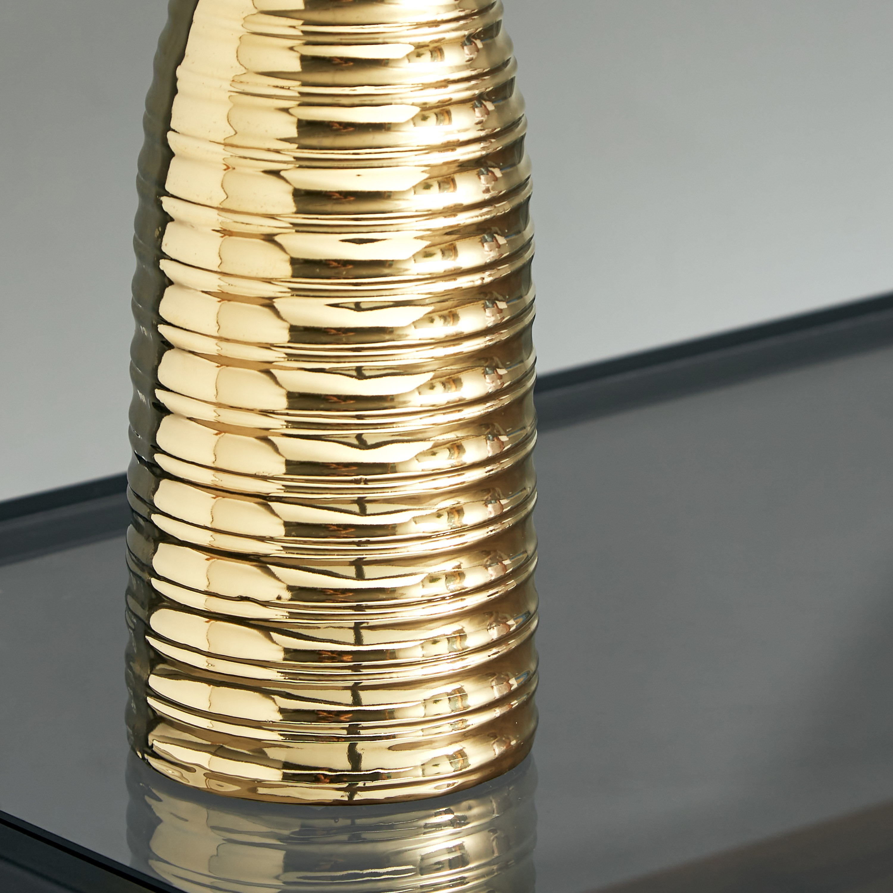 مزهرية من توباز - 10x10x35 سم-hbxbedroom-decorandaccessories-vases-image-4