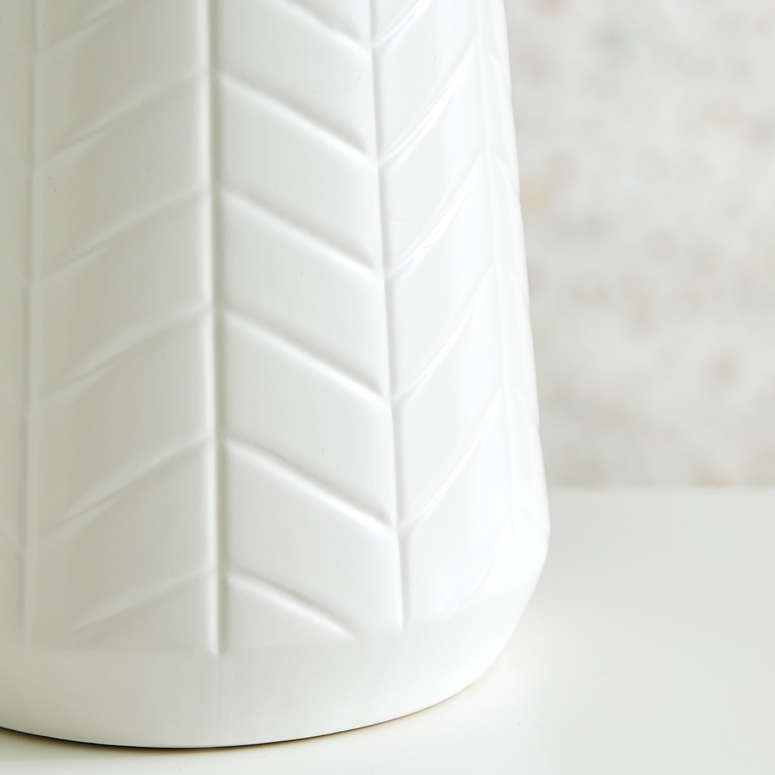 مزهرية من توباز - 12.5x12.5x27 سم-hbxbedroom-decorandaccessories-vases-image-5