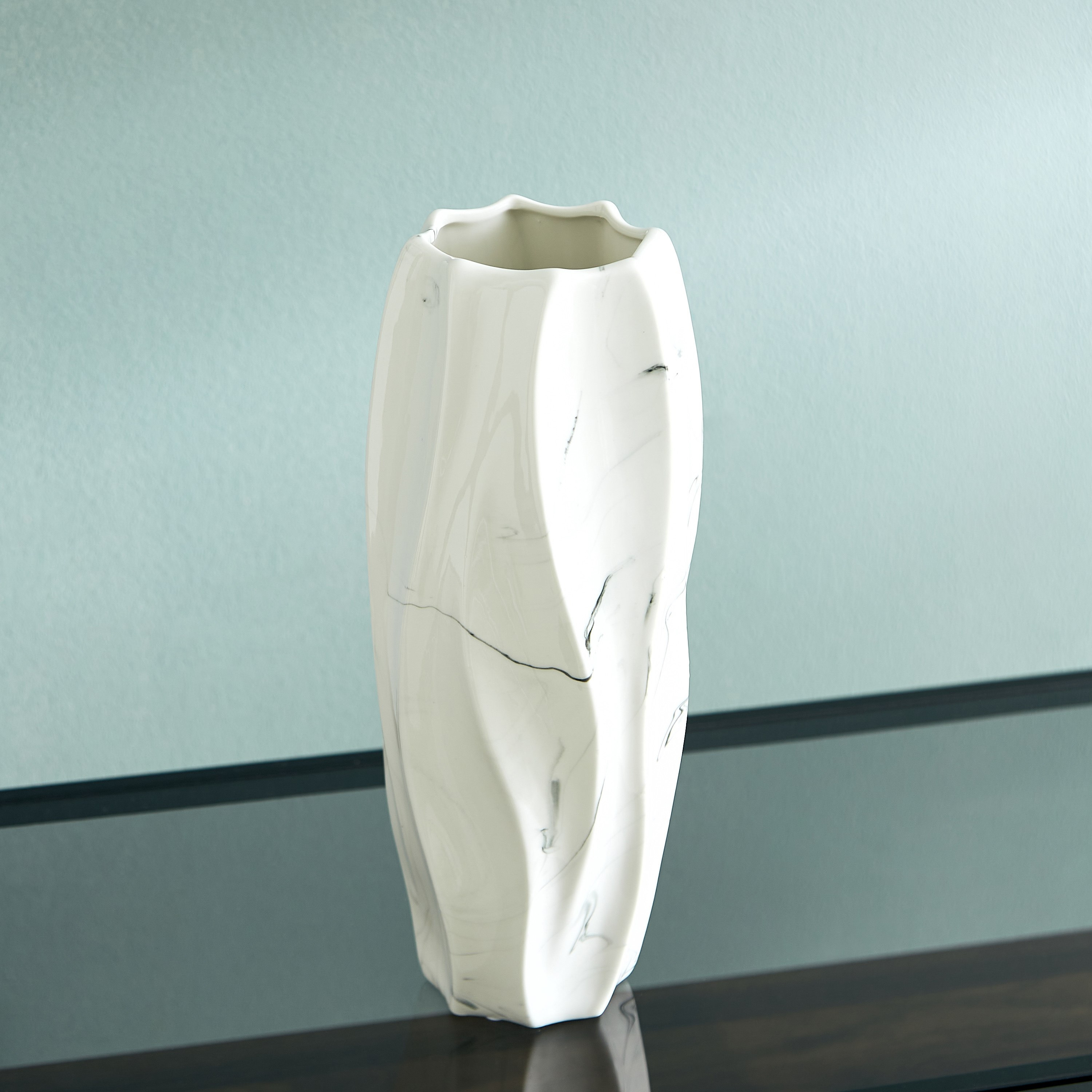 مزهرية من توباز - 14x14x34 سم-hbxbedroom-decorandaccessories-vases-image-2