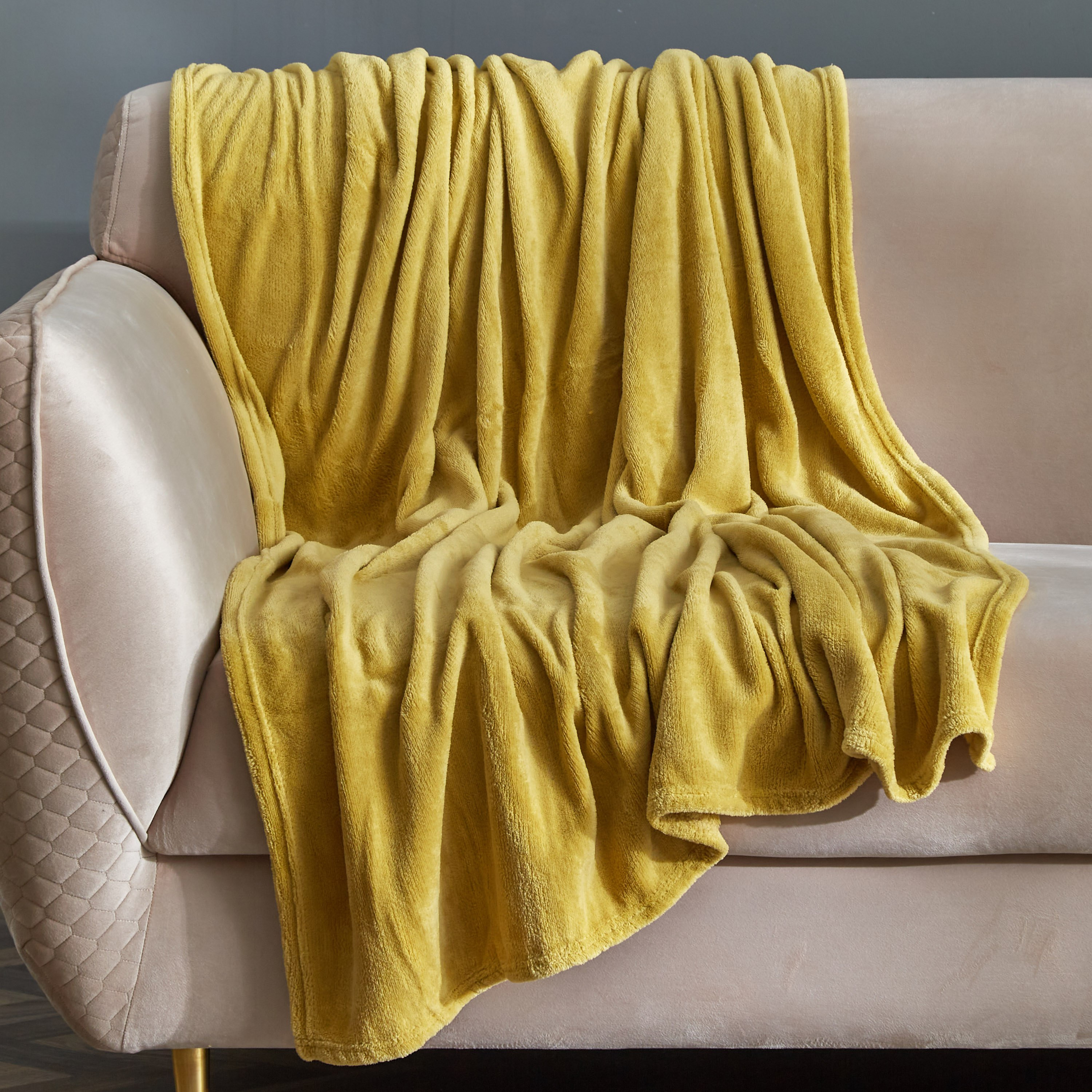 بطانيّة خفيفة صوف كورال سادة من أونتاريو - 170x120 سم-hbxhomeware-hbxbedroom-image-1