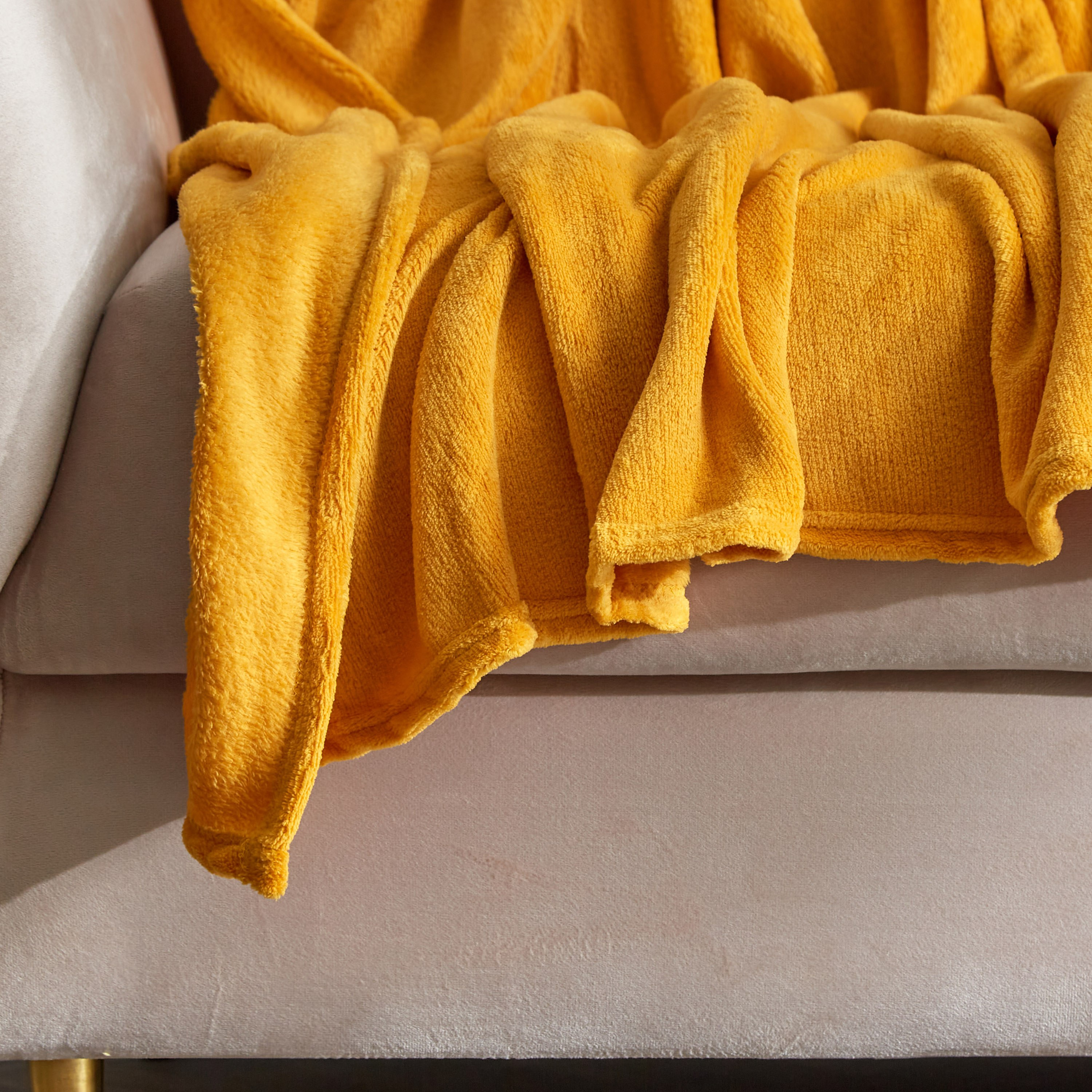 بطانيّة خفيفة صوف كورال سادة من أونتاريو - 170x120 سم-hbxhomeware-hbxbedroom-image-2