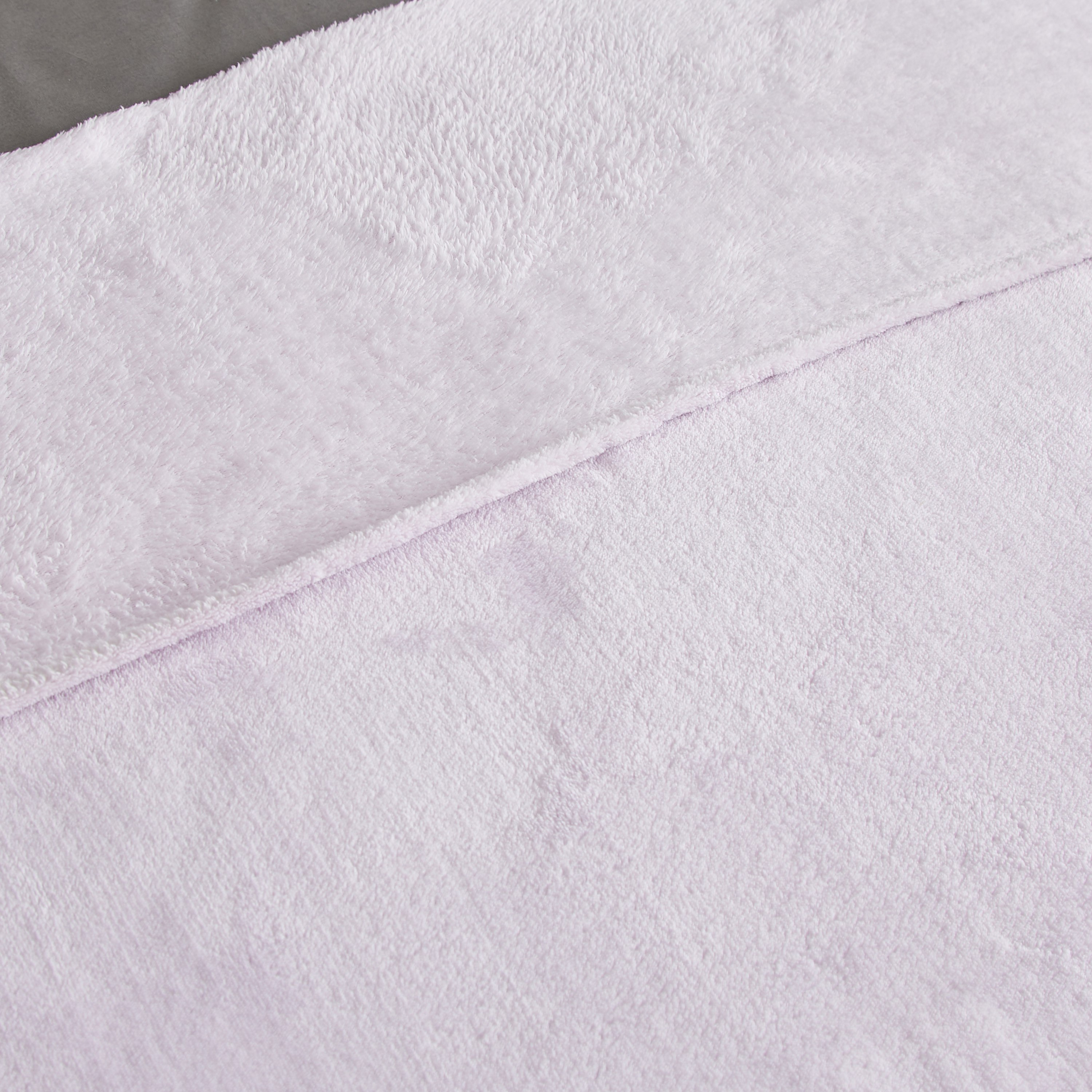 Ontario Solid Coral Fleece Kids' Blanket - 120x170 cm-hbxhomeware-hbxkidsandyouth-image-2