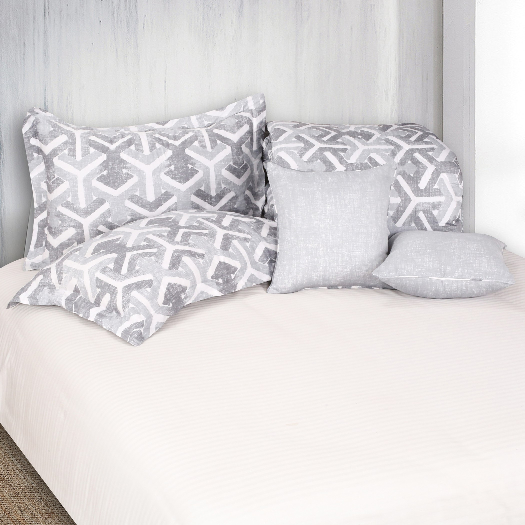 Houston Noire 5-Piece Distressed Gio Print Cotton Super King Comforter Set - 240x240 cm-hbxhomeware-hbxdecorandfurnishings-image-3