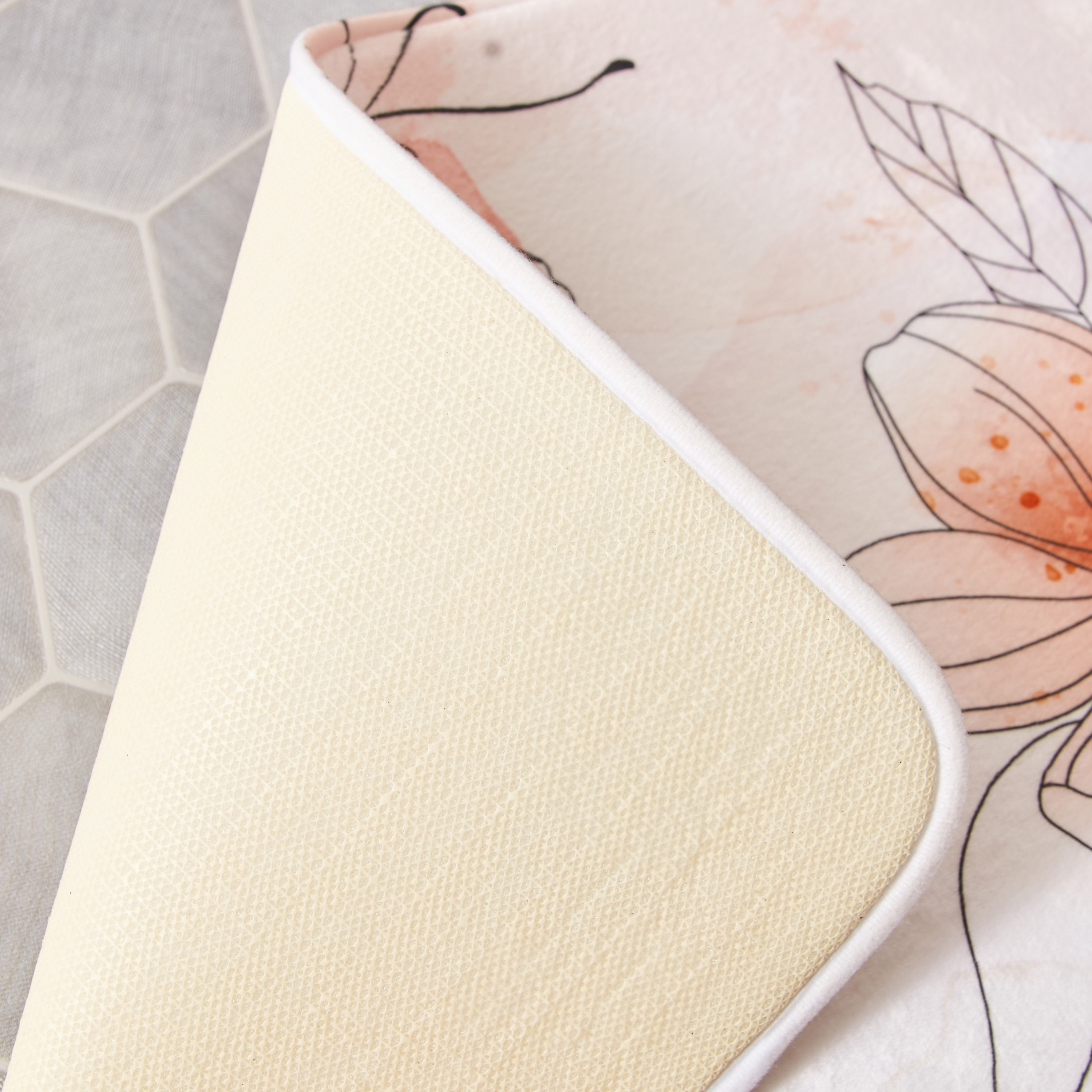 سجادة حمّام إسفنج بطبعات جريس من أورورا - 45x75 سم-hbxbedroom-floorcoverings-bathmats-image-4