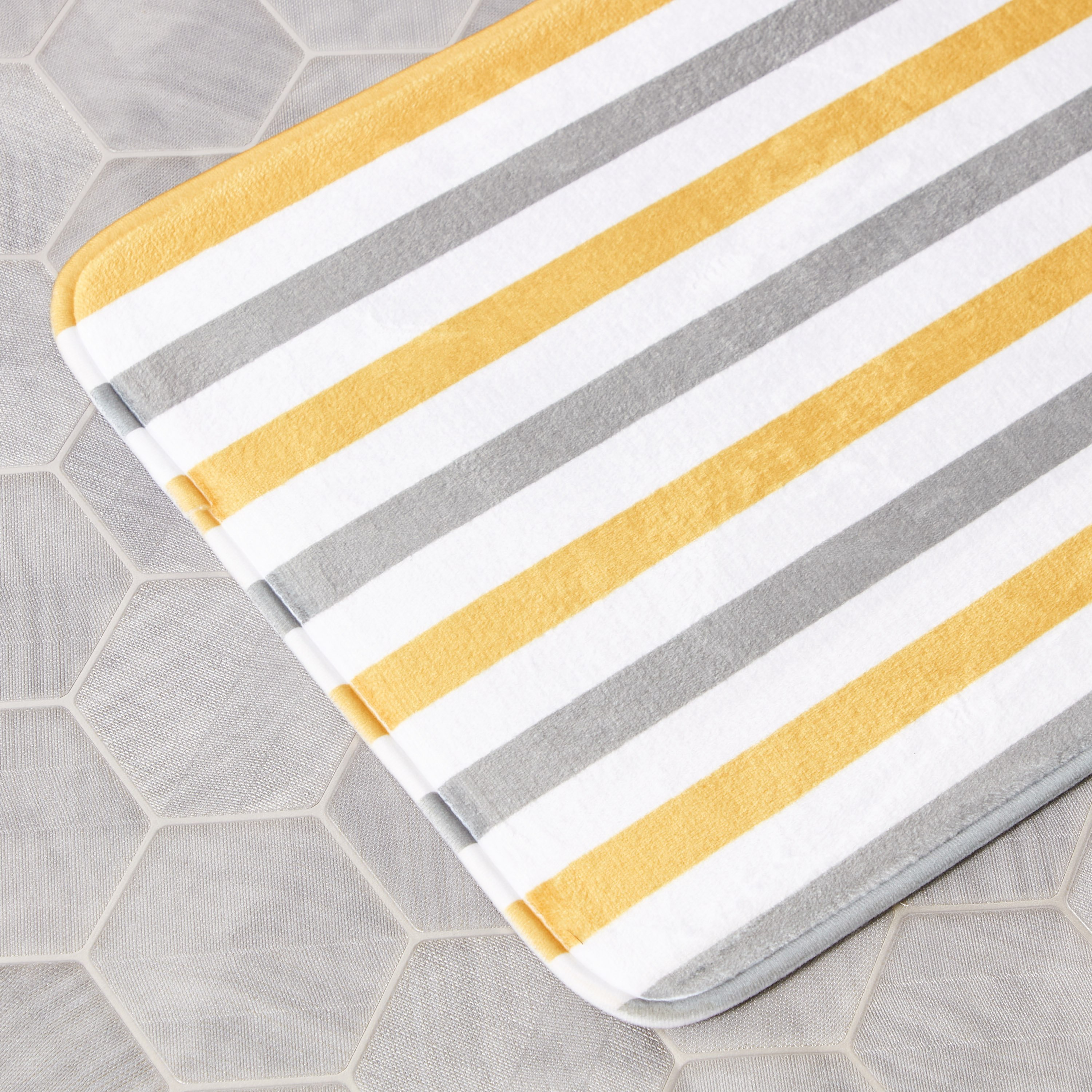 سجادة حمّام إسفنج بطبعات زوي من أورورا - 45x75 سم-hbxbedroom-floorcoverings-bathmats-image-2