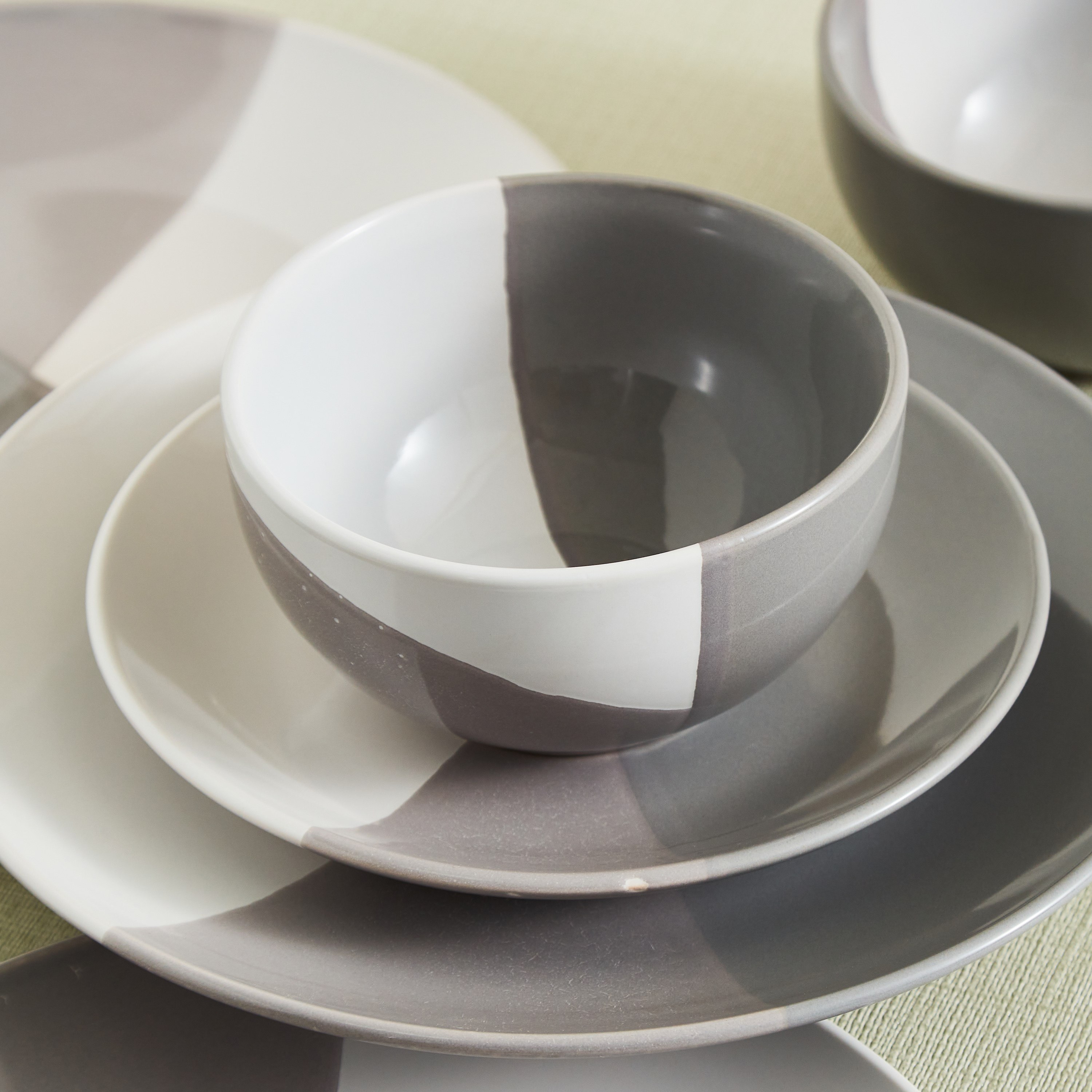 طقم عشاء من تراي كلر - 12 قطعة-hbxhomeware-hbxkitchen-image-4