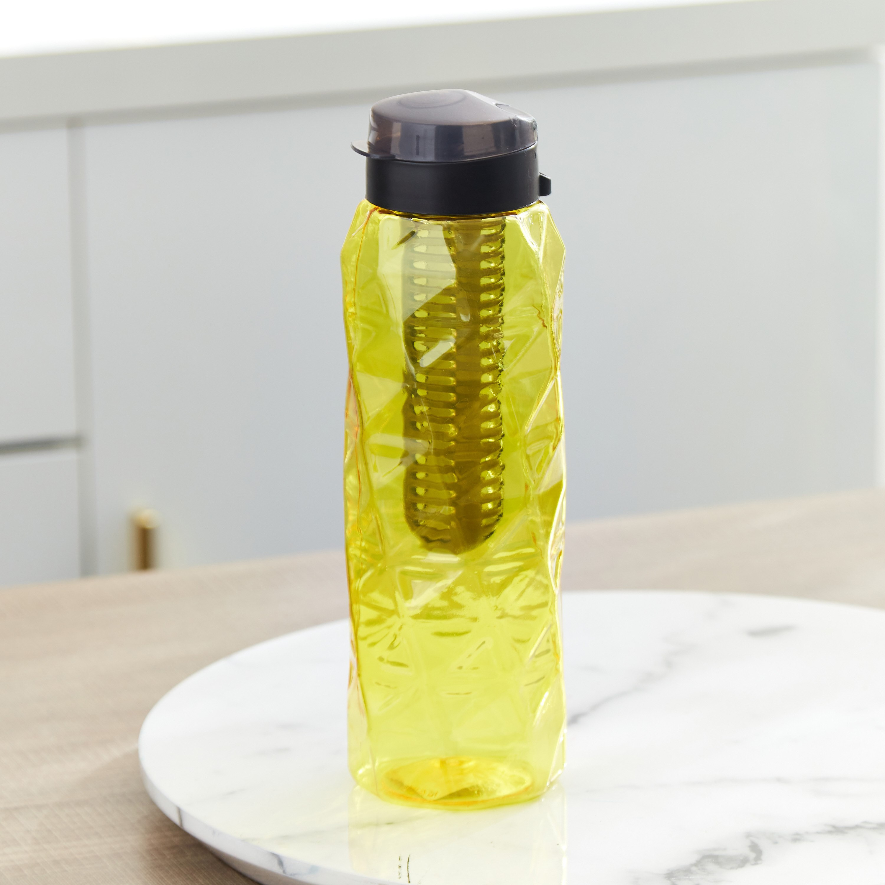قارورة مياه بمصفاة - 1 لتر-hbxhomeware-diningandtabletop-bottles-image-1