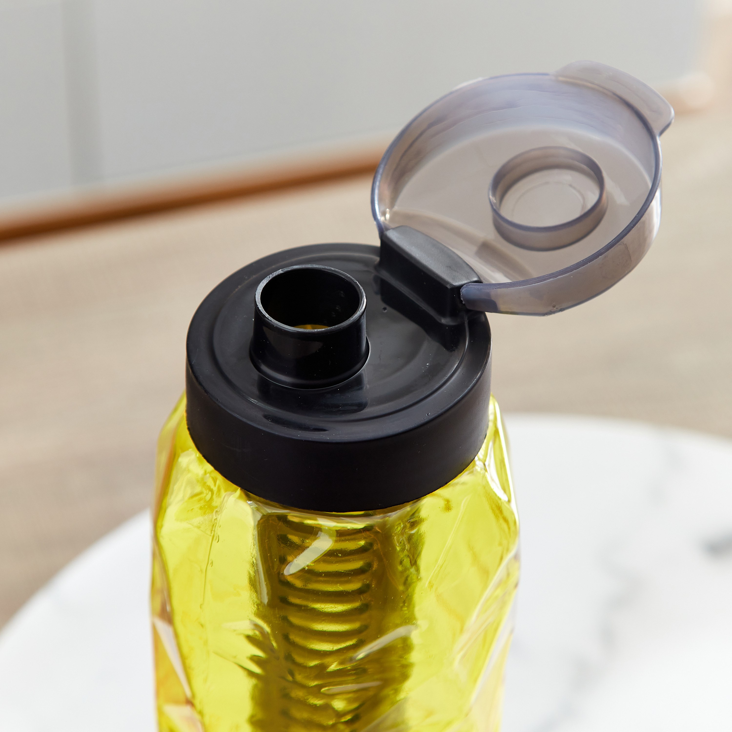 قارورة مياه بمصفاة - 1 لتر-hbxhomeware-diningandtabletop-bottles-image-3