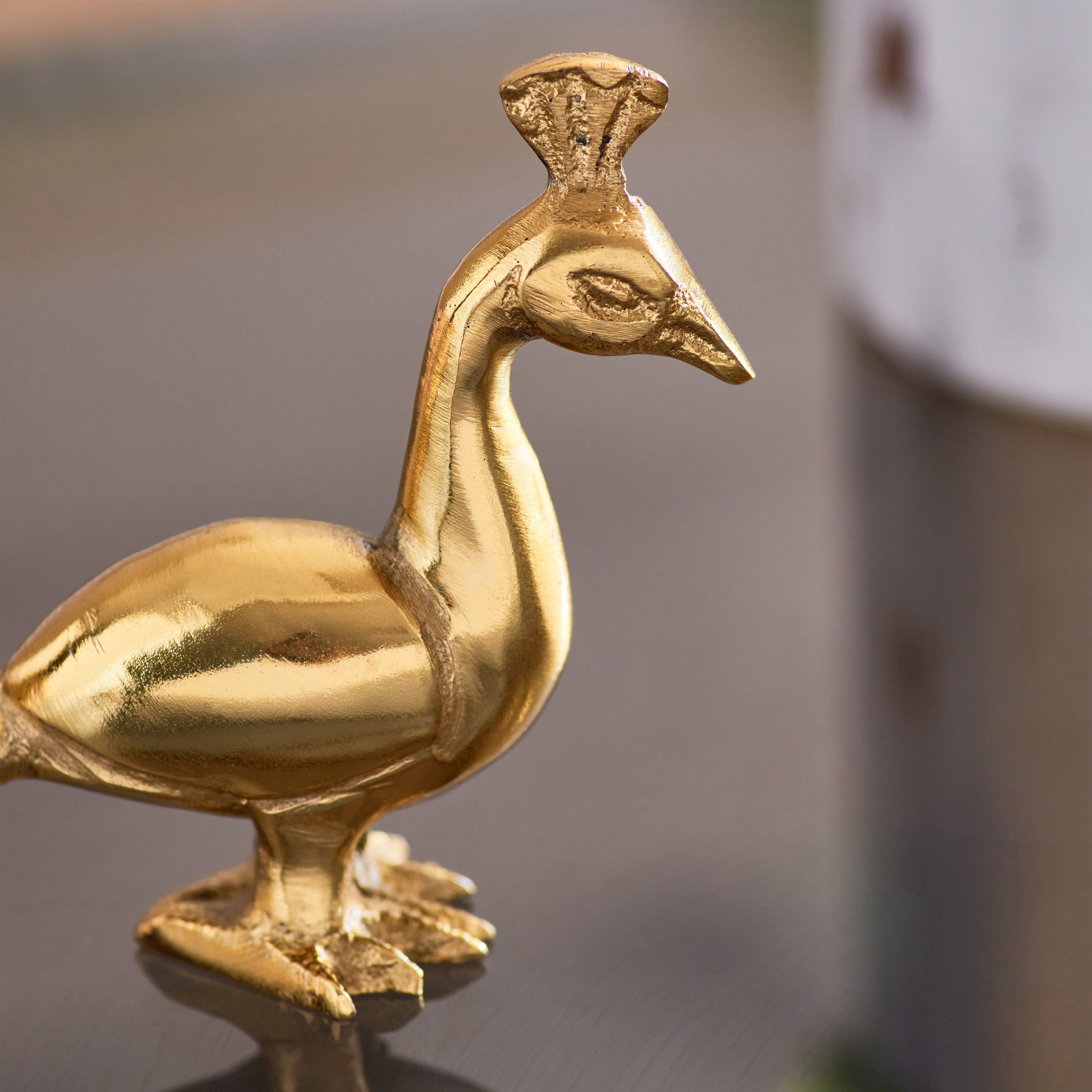 تمثال طاووس معدني من أيس - 11x8X3 سم-hbxhomeware-homedecor-figurinesandornaments-image-3