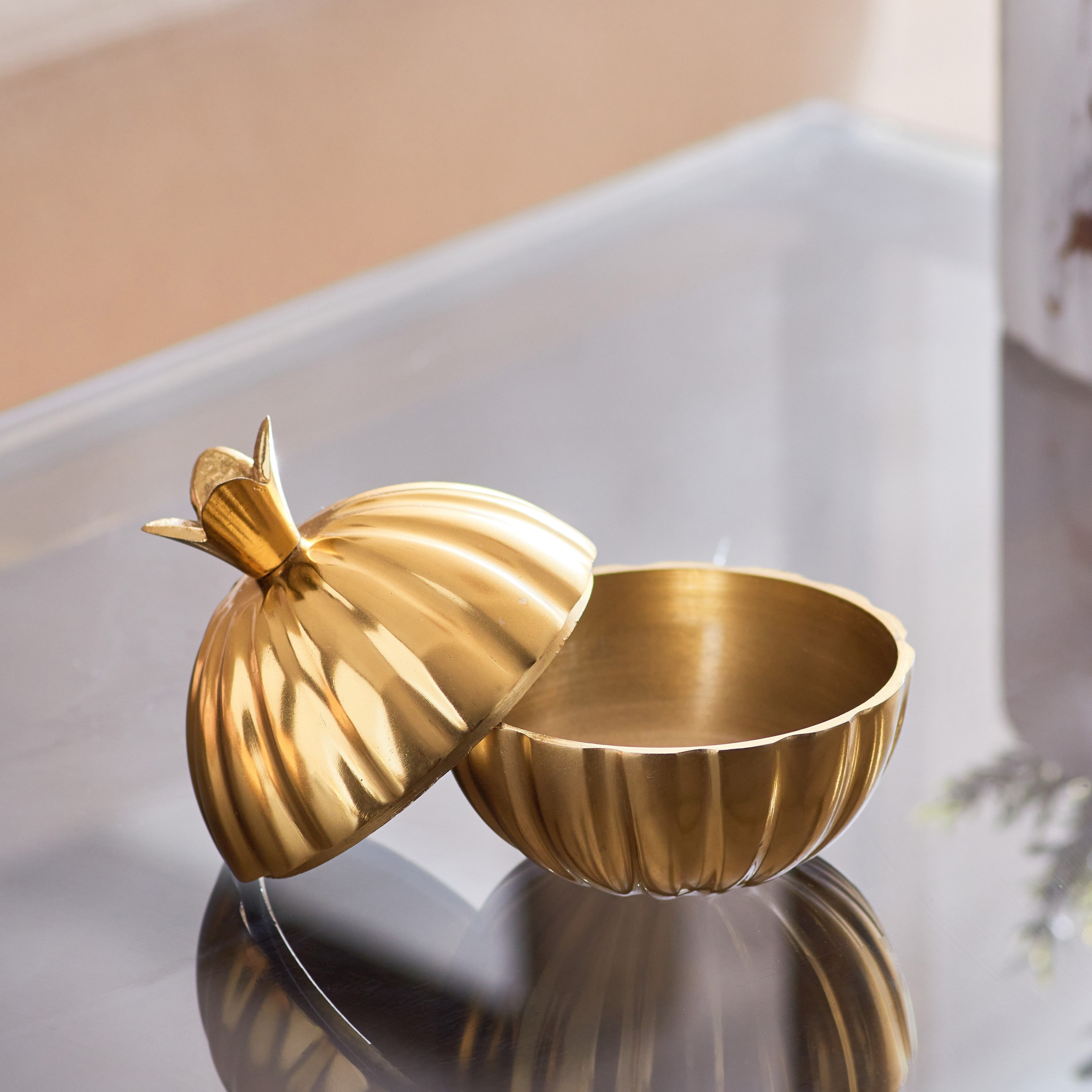 جرّة رمان معدنية من أيس - 9x9x10 سم-hbxhomeware-homedecor-figurinesandornaments-image-2