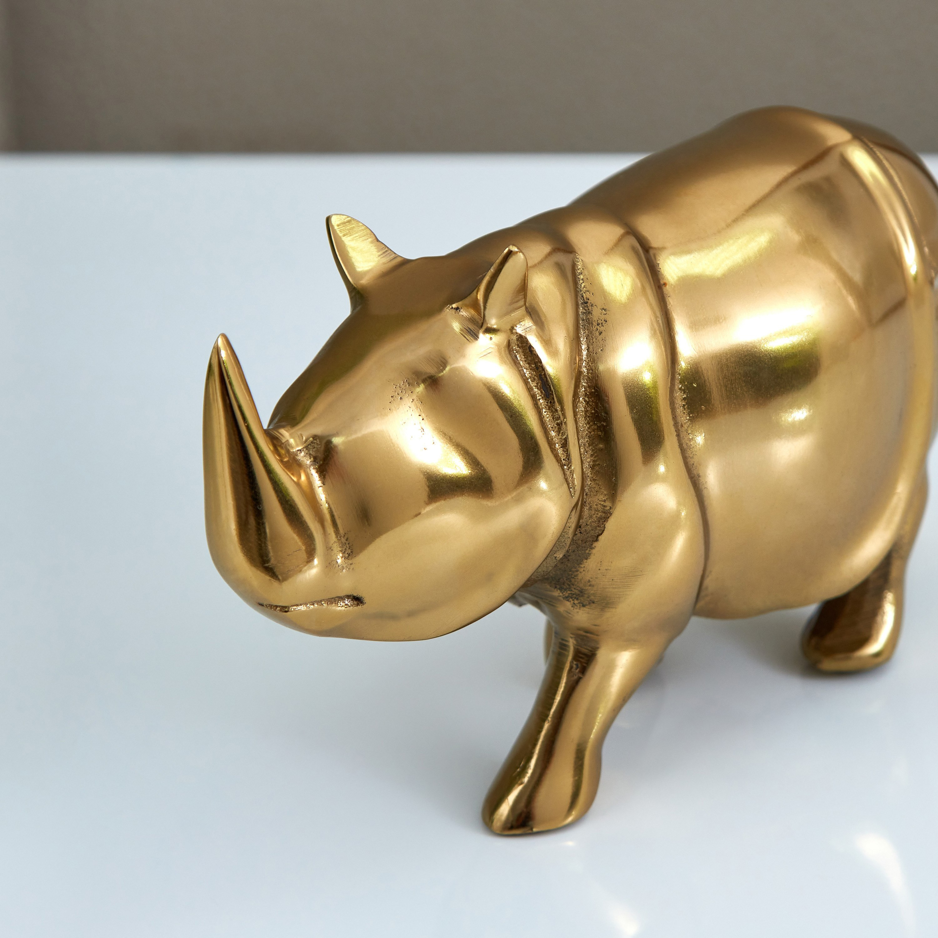 تمثال وحيد القرن صغير معدني من أيس - 19x7.5x11 سم-hbxhomeware-homedecor-figurinesandornaments-image-3