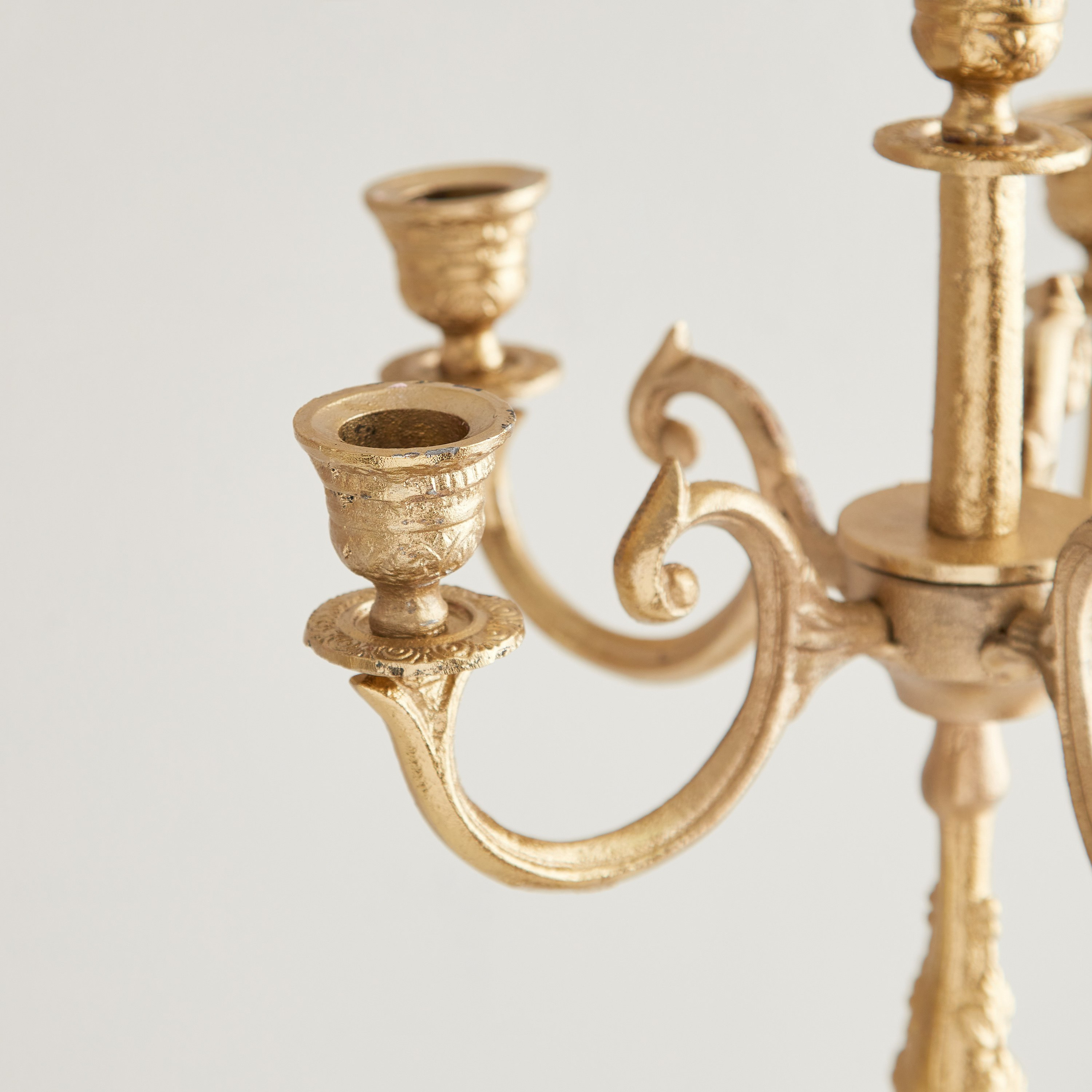 حامل شموع معدني متعدد الأذرع من أيس - 35x35x62 سم-hbxlivingroom-decorandaccessories-candleholders-image-3